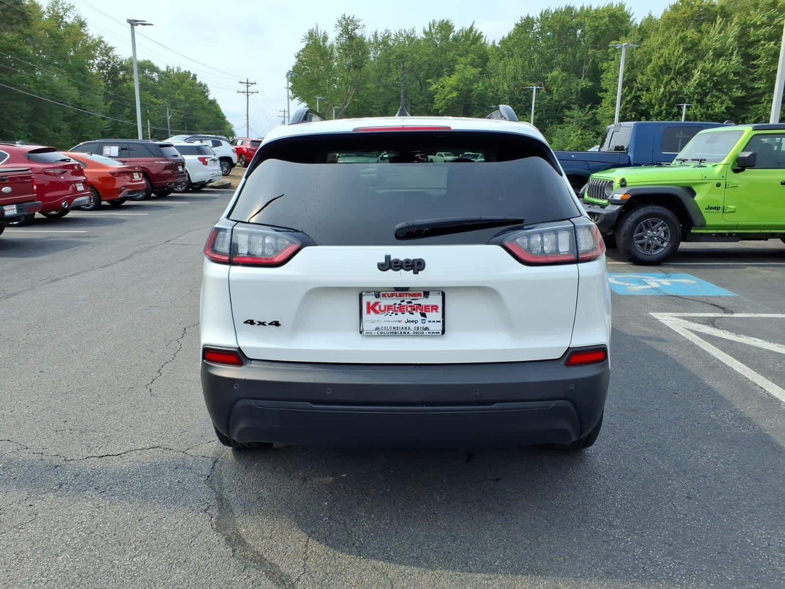 2023 Jeep Cherokee Altitude Lux