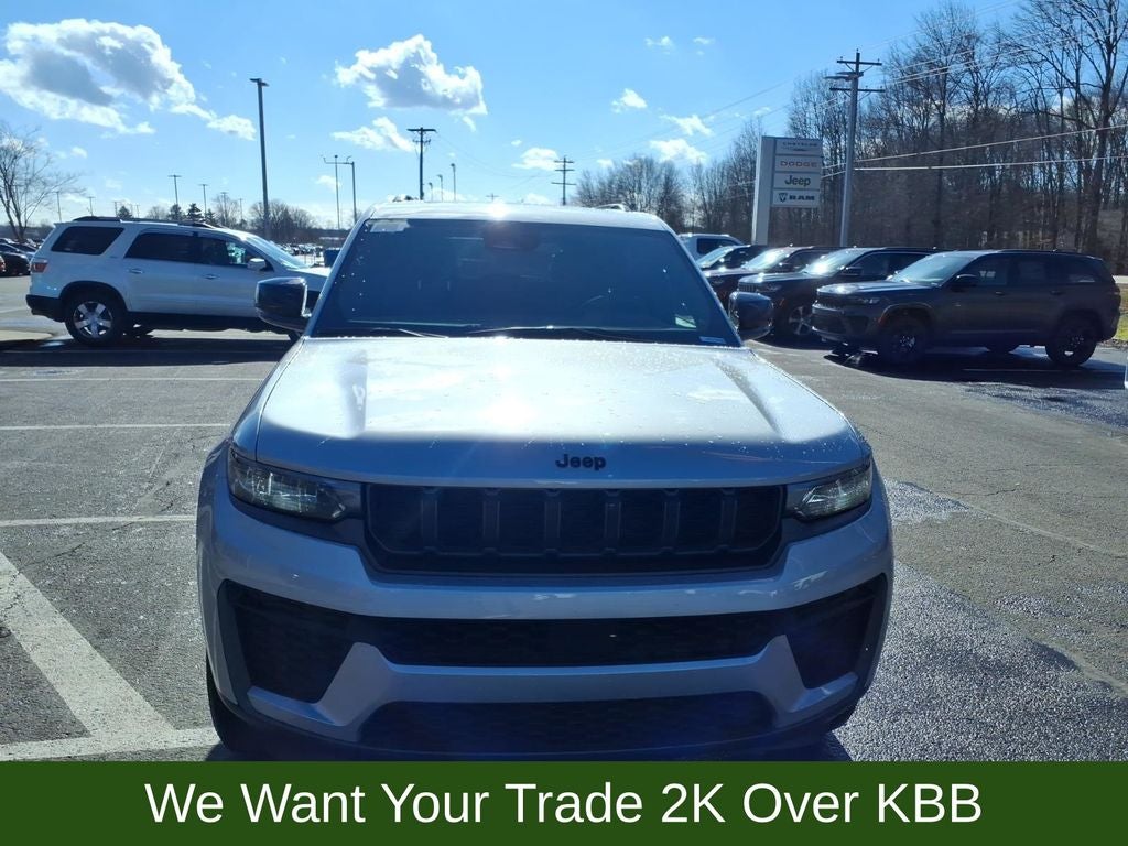 2026 Jeep Grand Cherokee Laredo