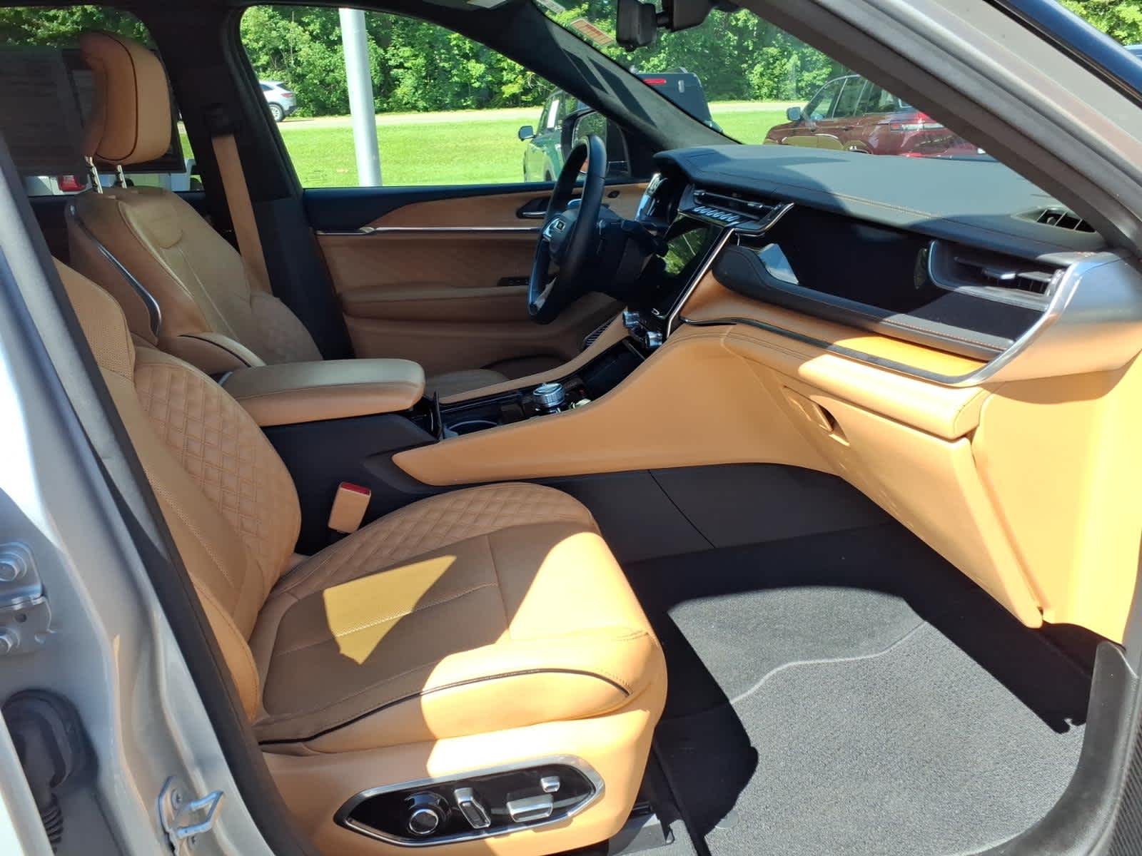 2023 Jeep Grand Cherokee Summit Reserve