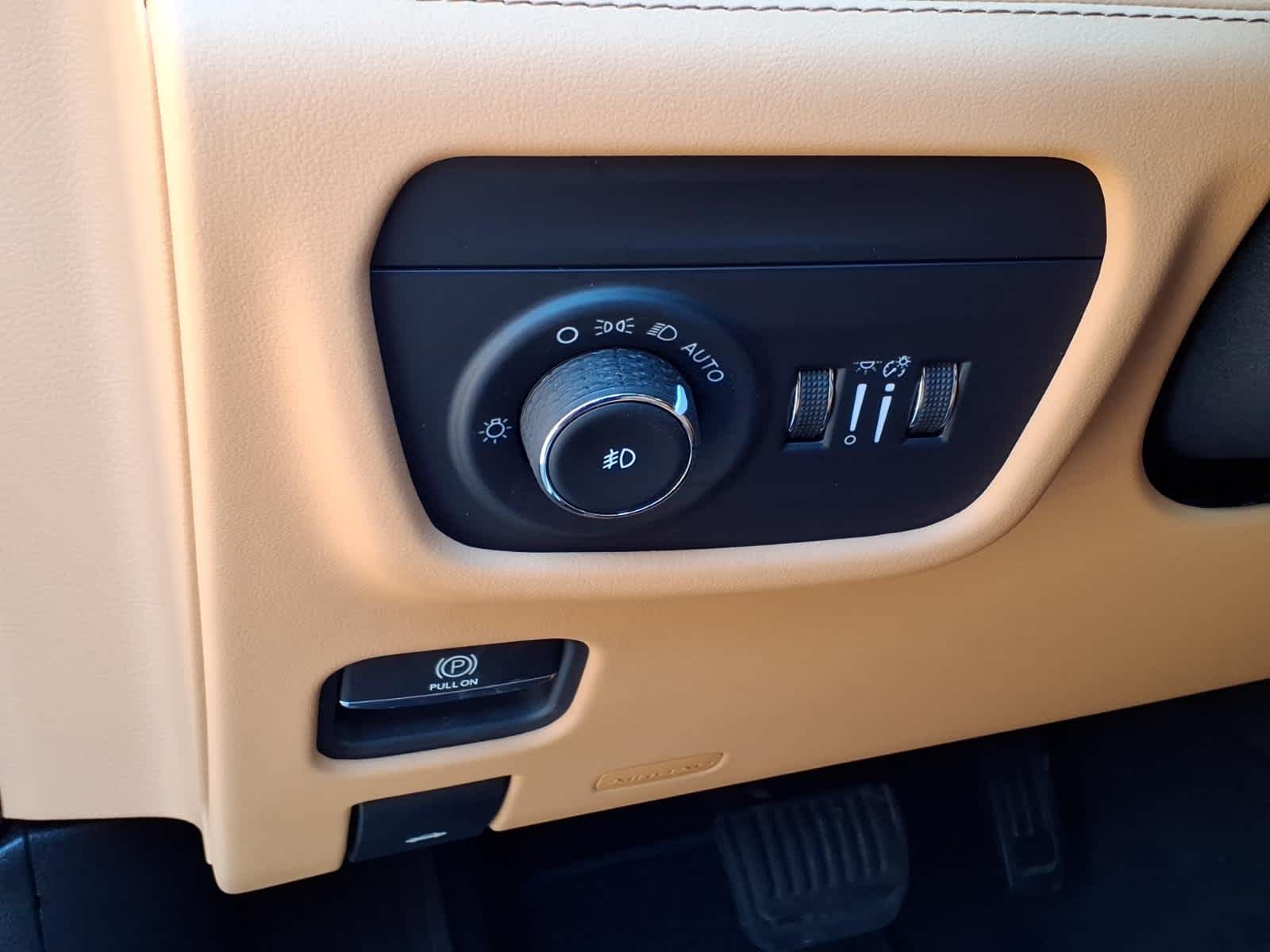 2023 Jeep Grand Cherokee Summit Reserve