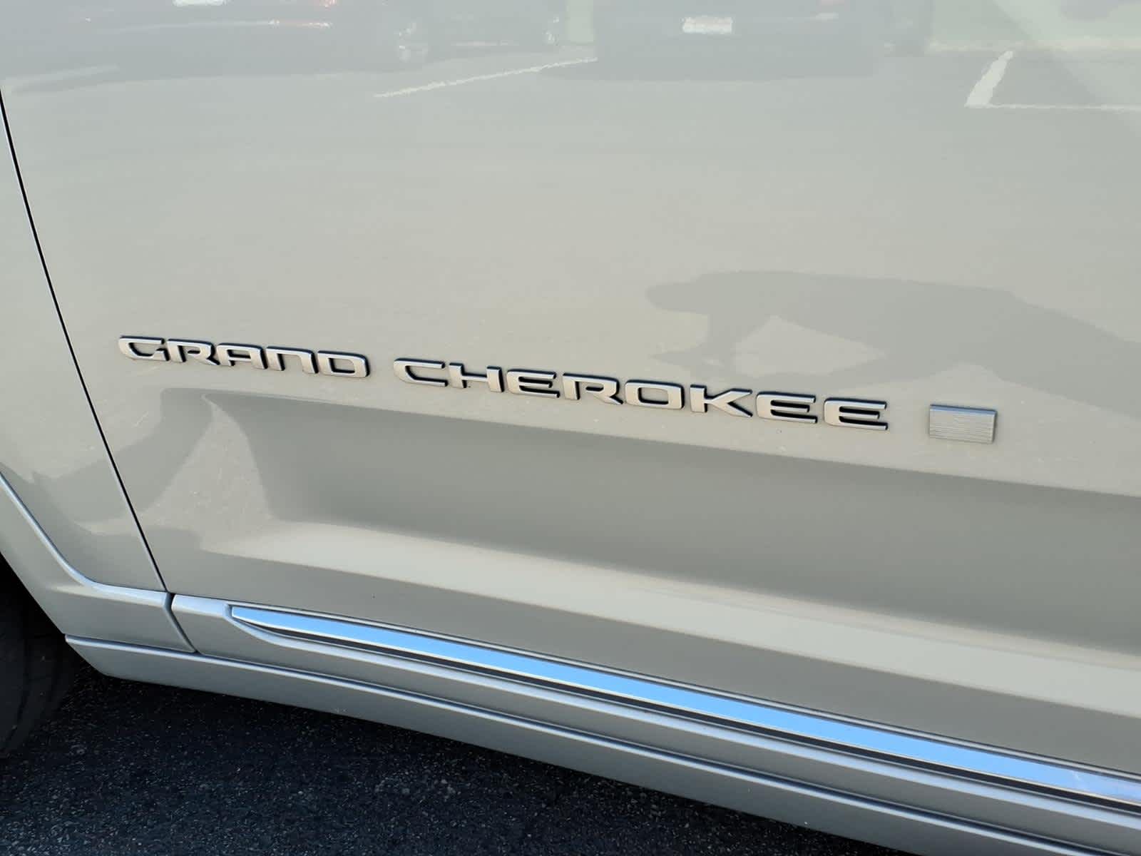 2023 Jeep Grand Cherokee Summit Reserve