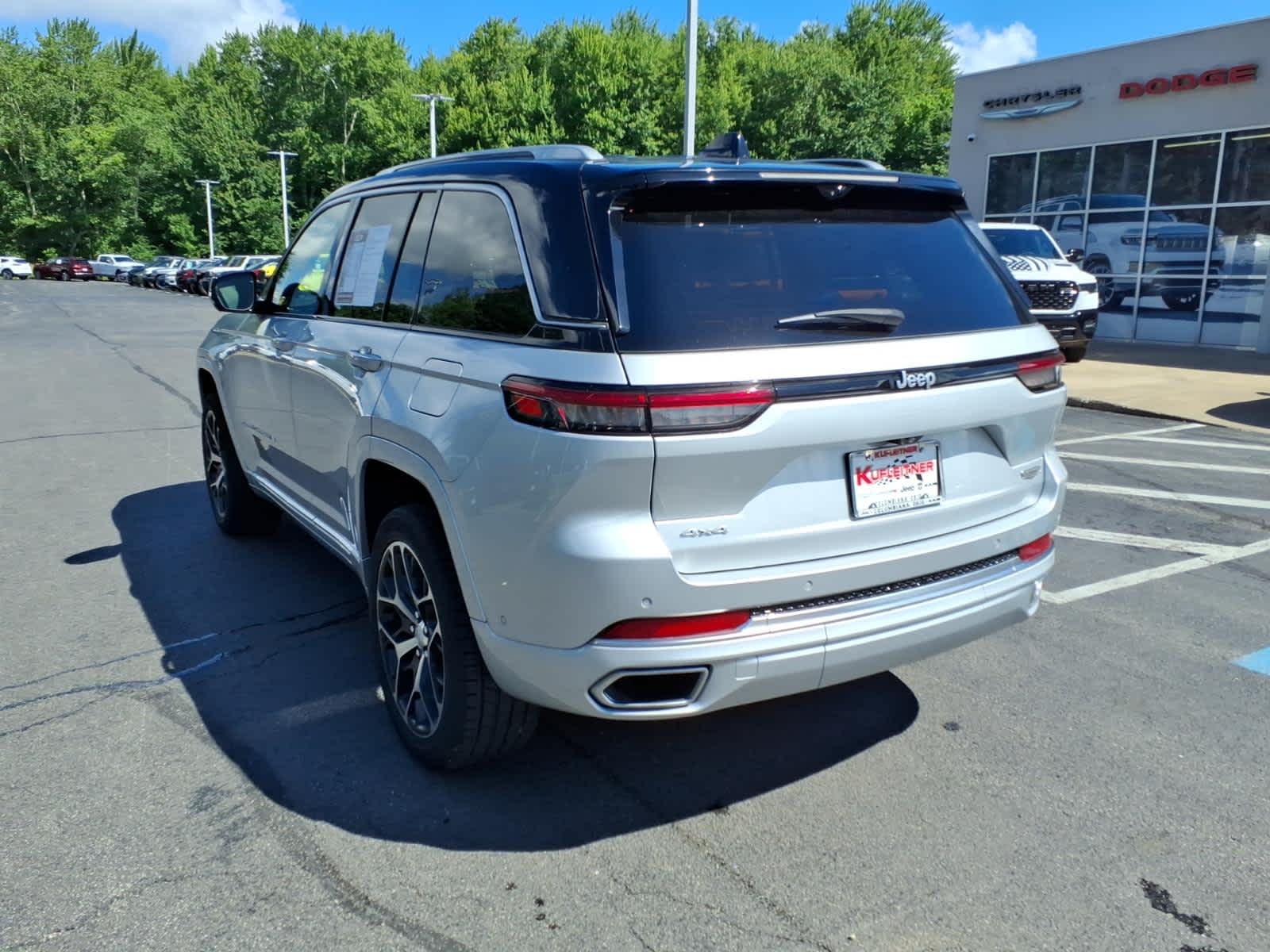 2023 Jeep Grand Cherokee Summit Reserve