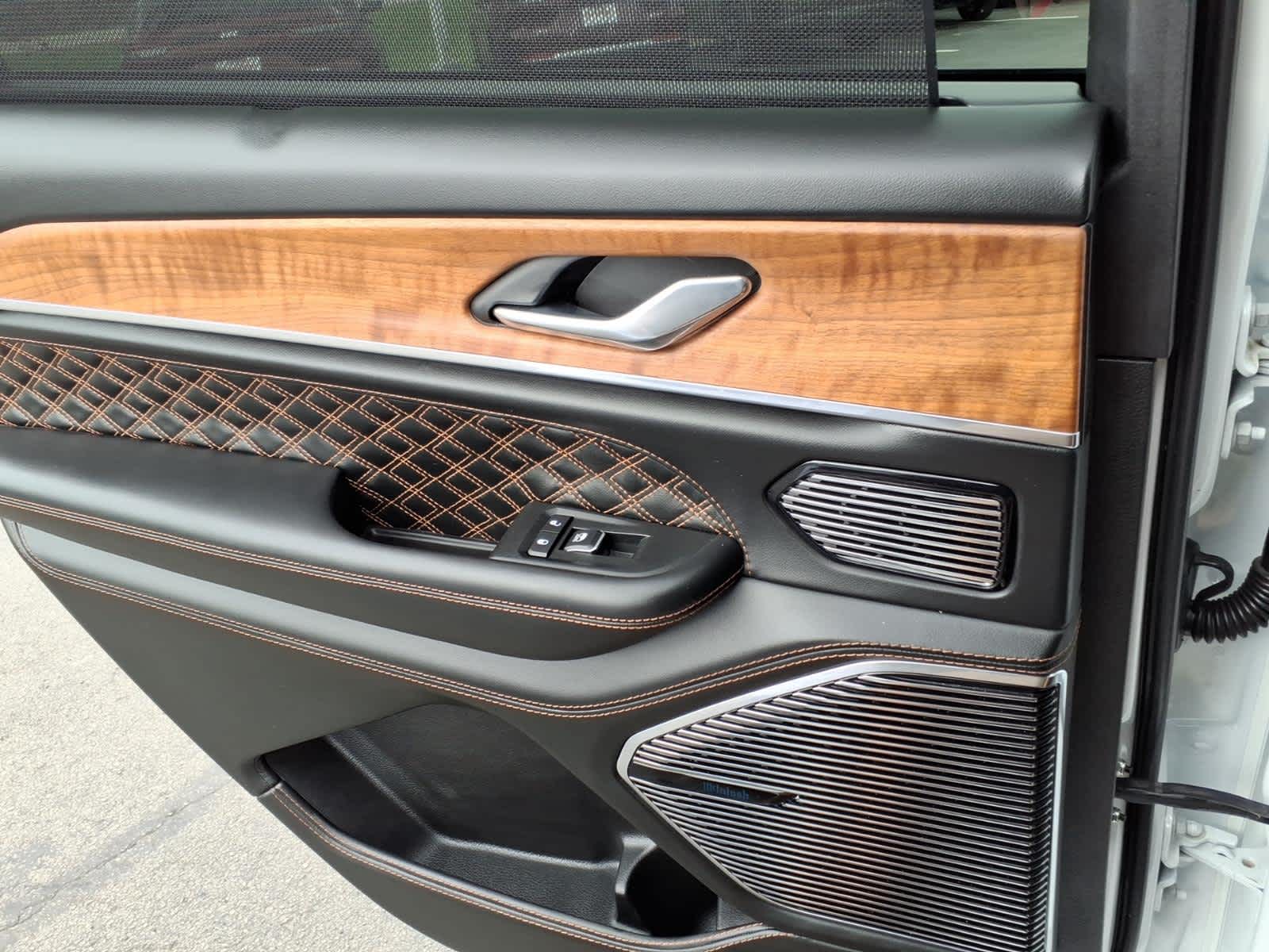 2025 Jeep Grand Cherokee L Summit Reserve