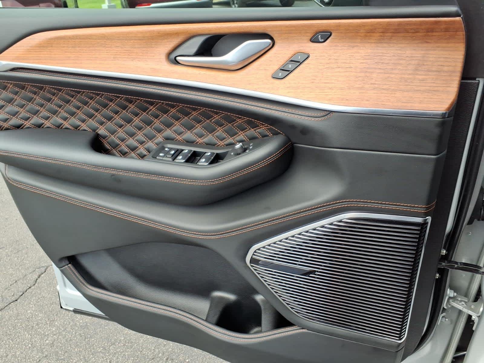 2025 Jeep Grand Cherokee L Summit Reserve