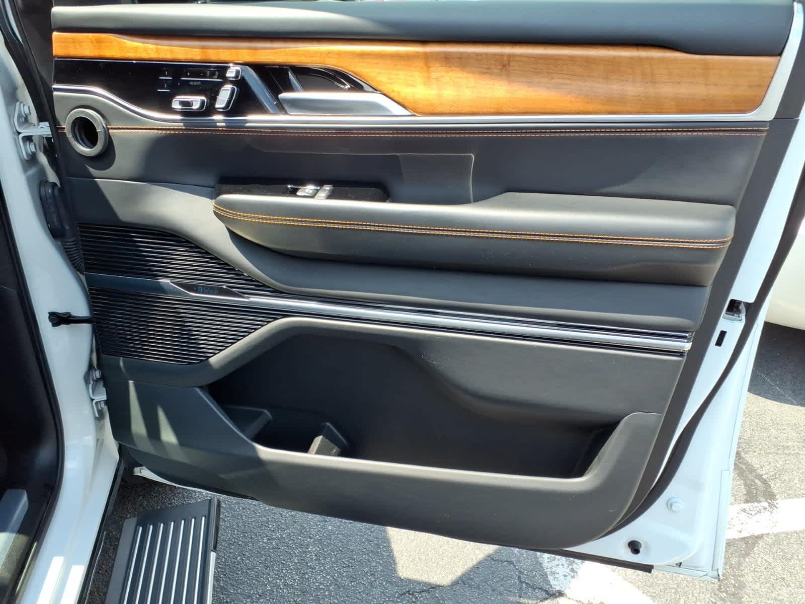 2024 Jeep Grand Wagoneer L Series III