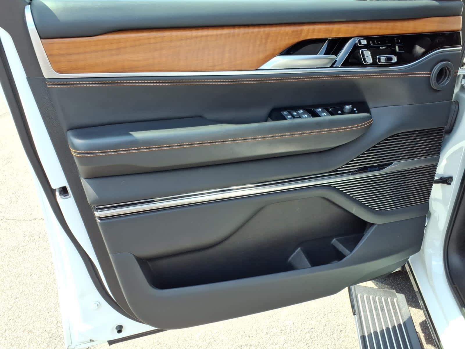 2024 Jeep Grand Wagoneer L Series III