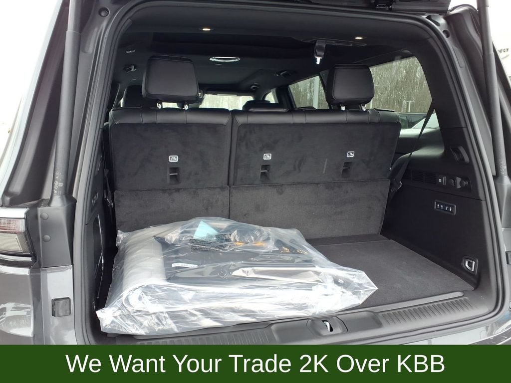 2026 Jeep Grand Wagoneer Base