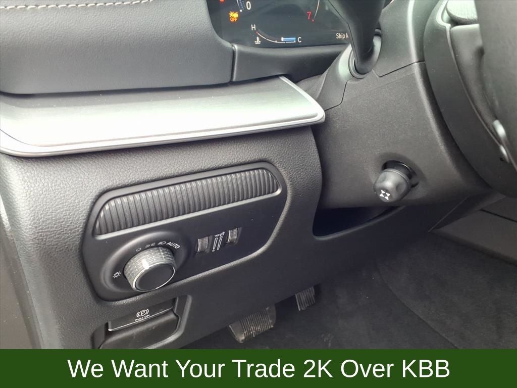 2026 Jeep Grand Wagoneer Base