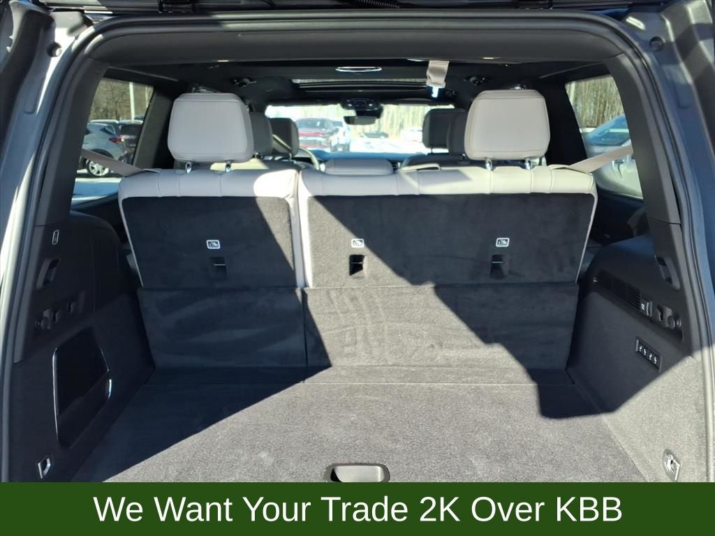 2026 Jeep Grand Wagoneer Base