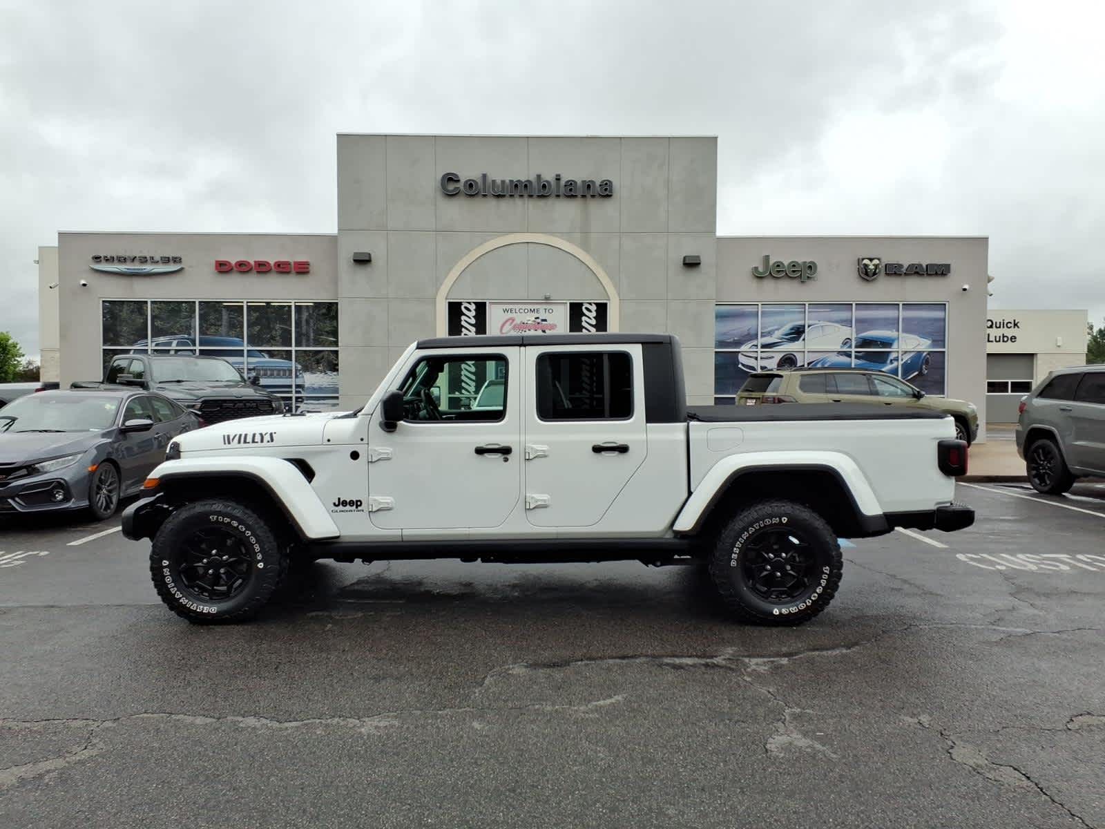 2021 Jeep Gladiator Willys
