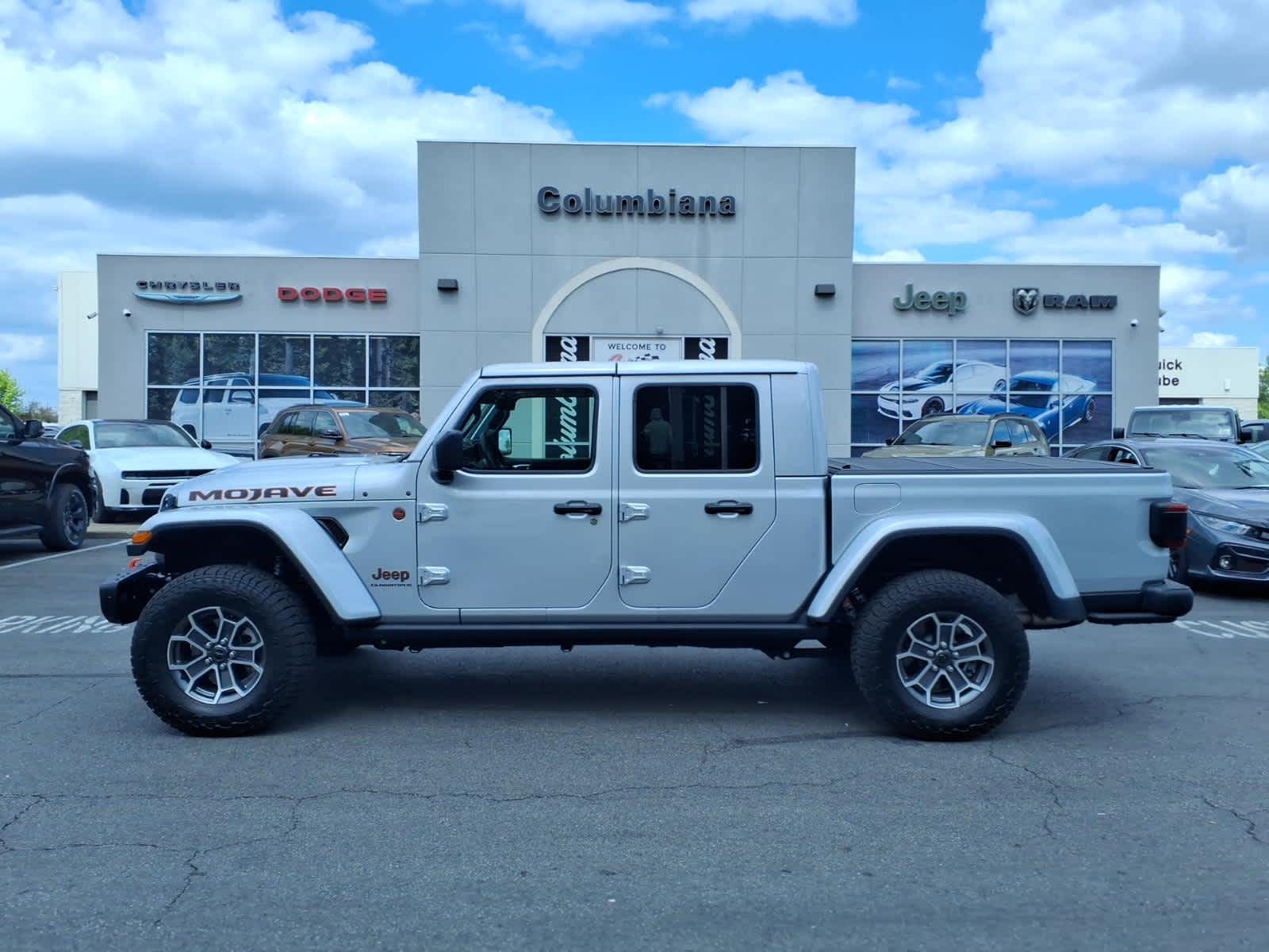 2024 Jeep Gladiator Mojave X