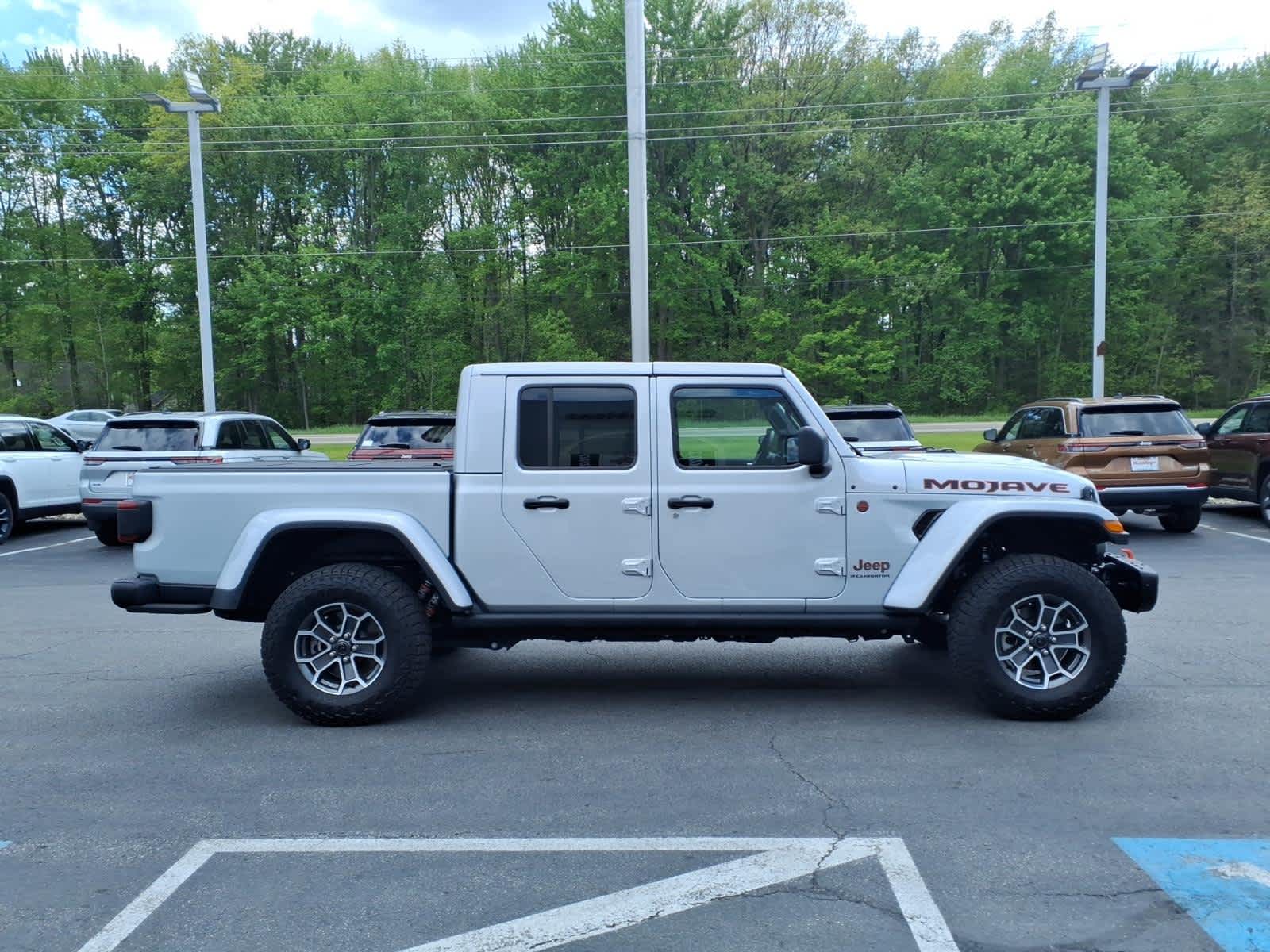 2024 Jeep Gladiator Mojave X