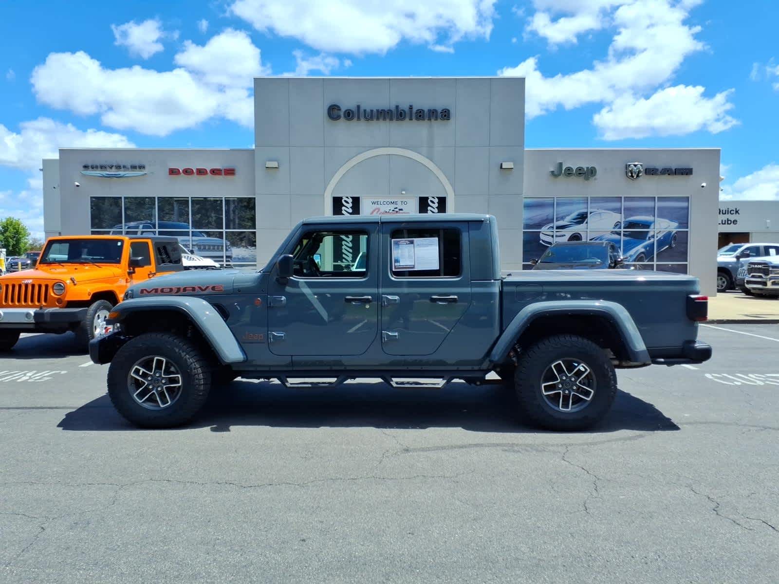 2025 Jeep Gladiator Mojave X