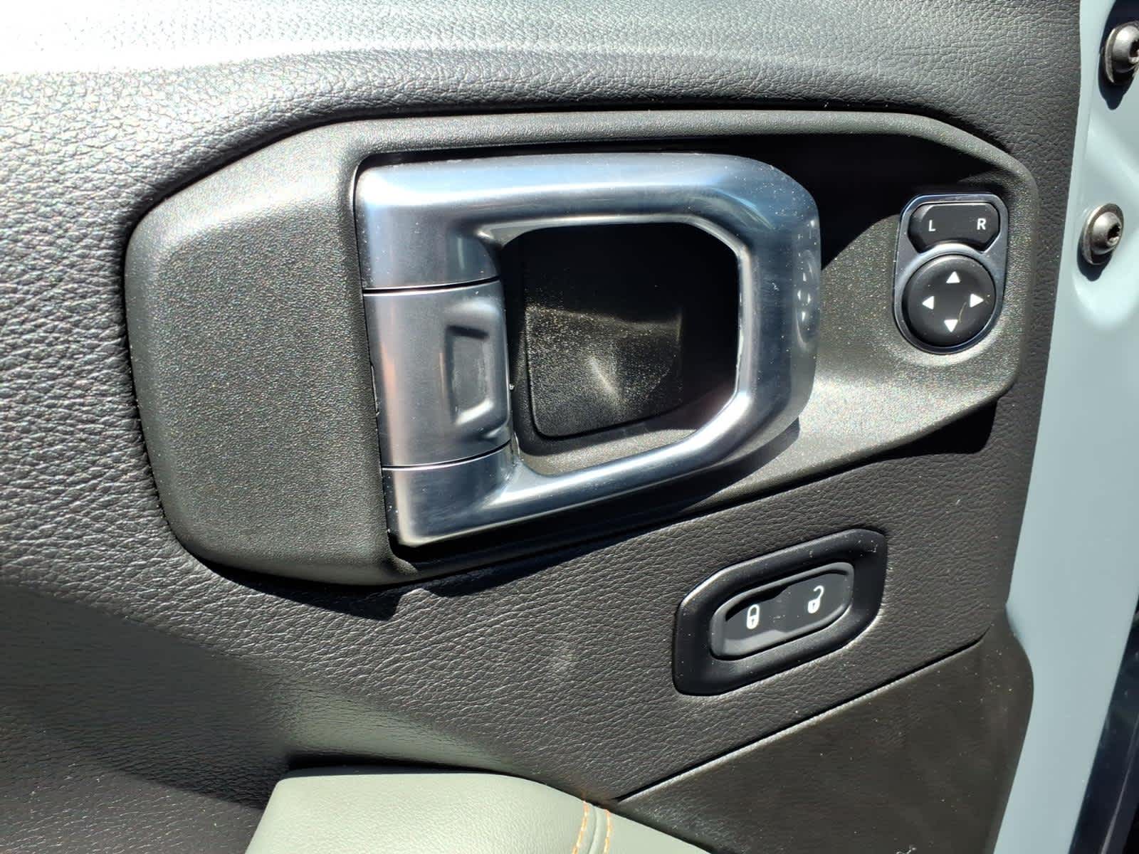 2025 Jeep Gladiator Mojave X