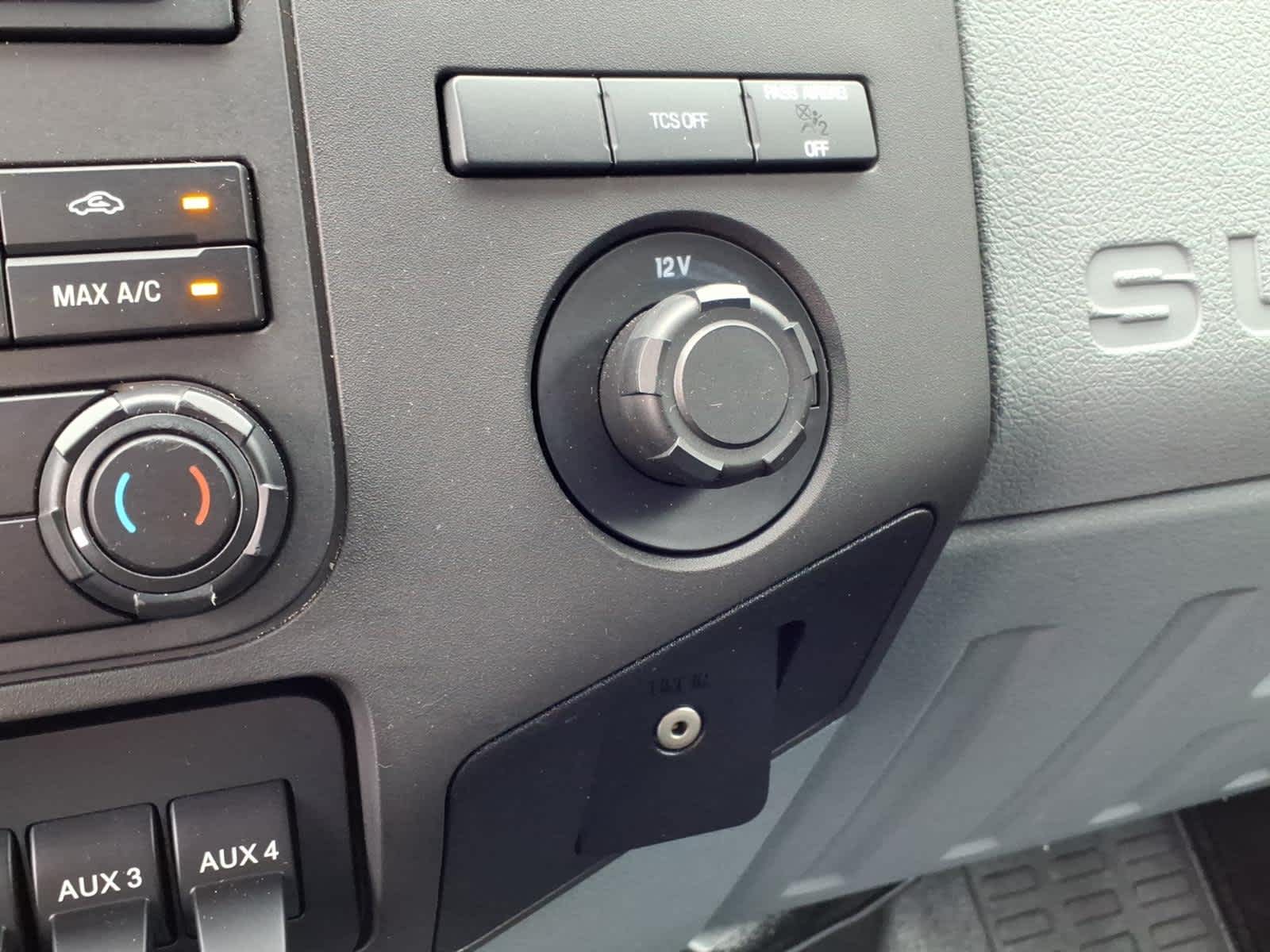 2015 Ford Super Duty F-550 DRW XL