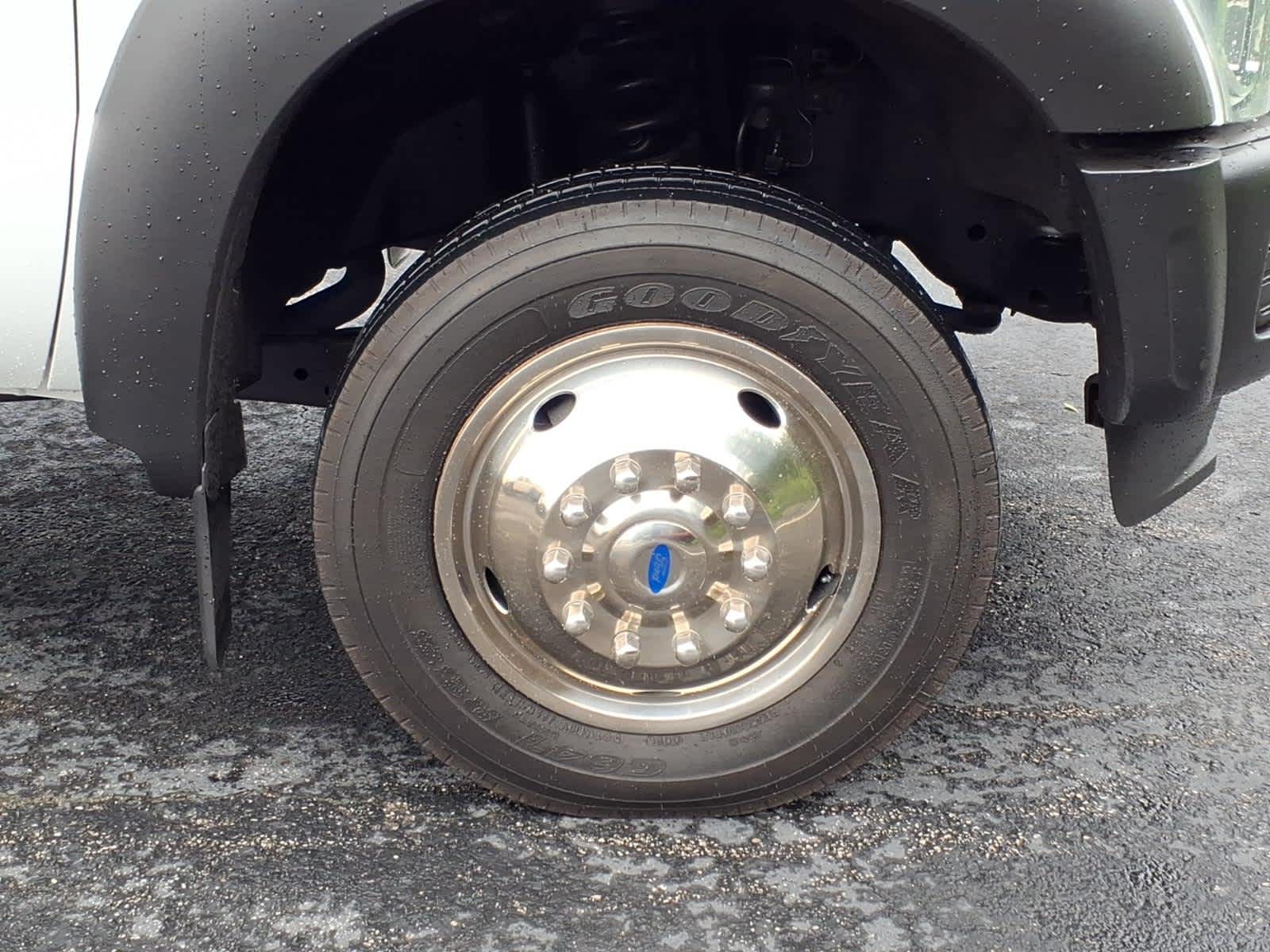 2015 Ford Super Duty F-550 DRW XL