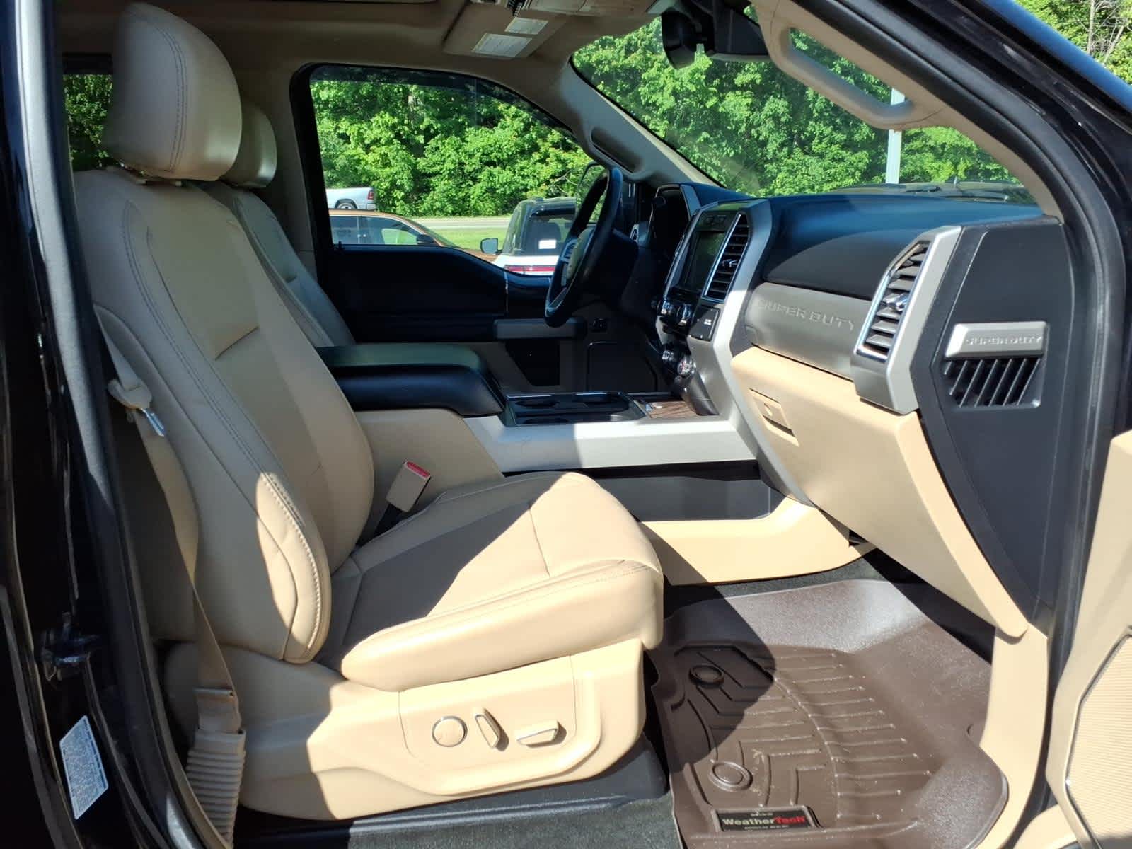 2017 Ford Super Duty F-350 SRW Lariat