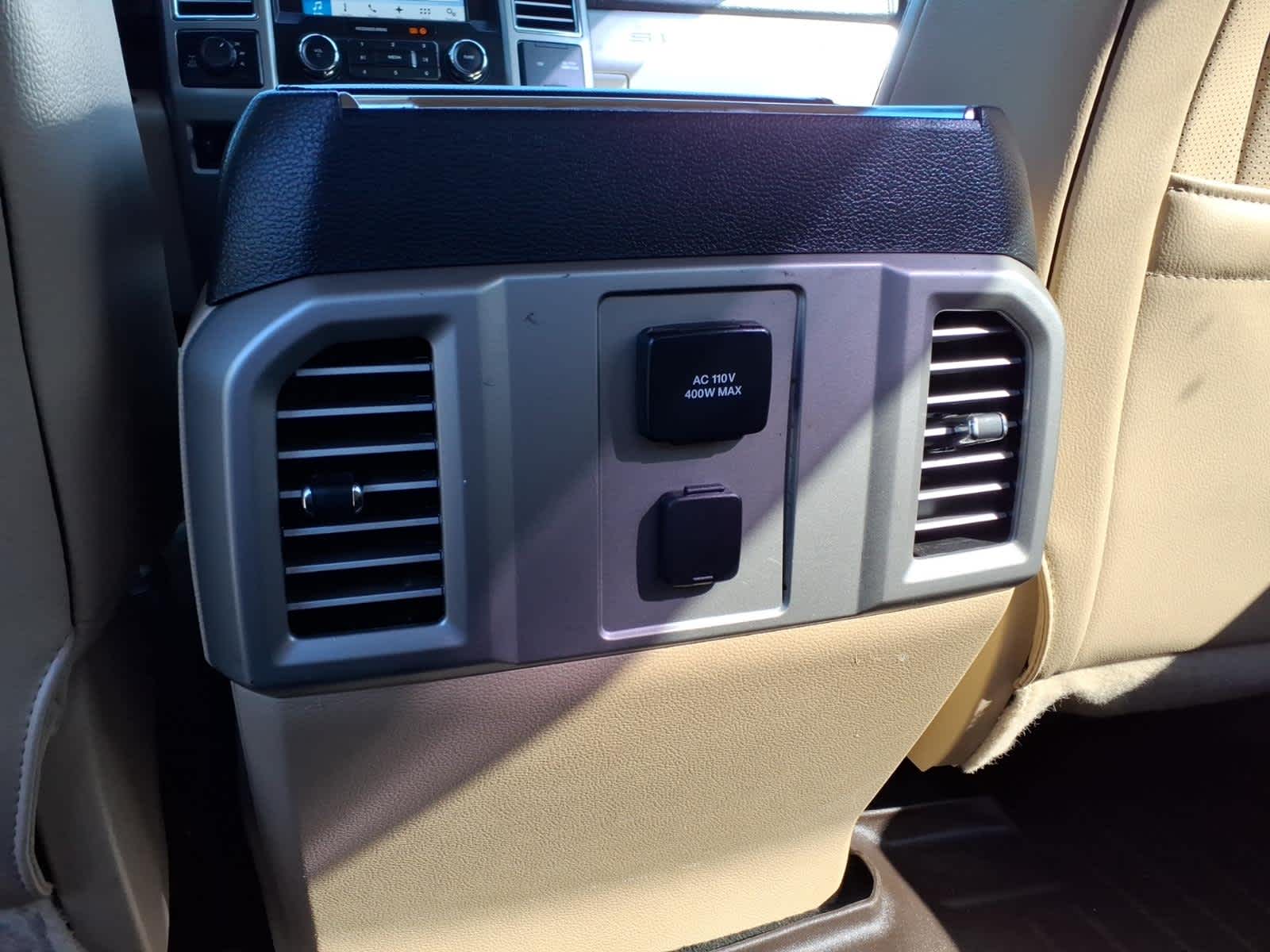 2017 Ford Super Duty F-350 SRW Lariat