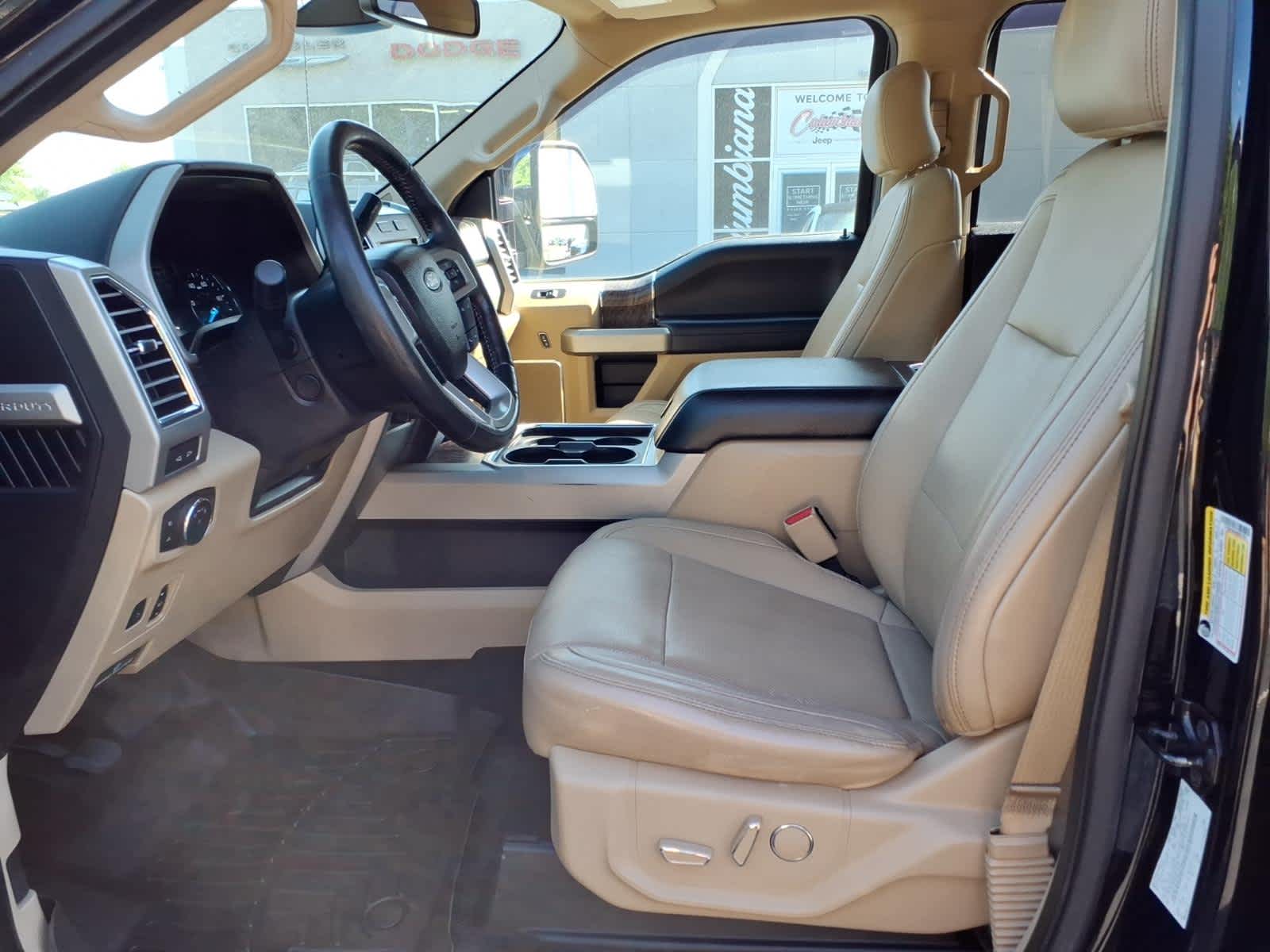 2017 Ford Super Duty F-350 SRW Lariat