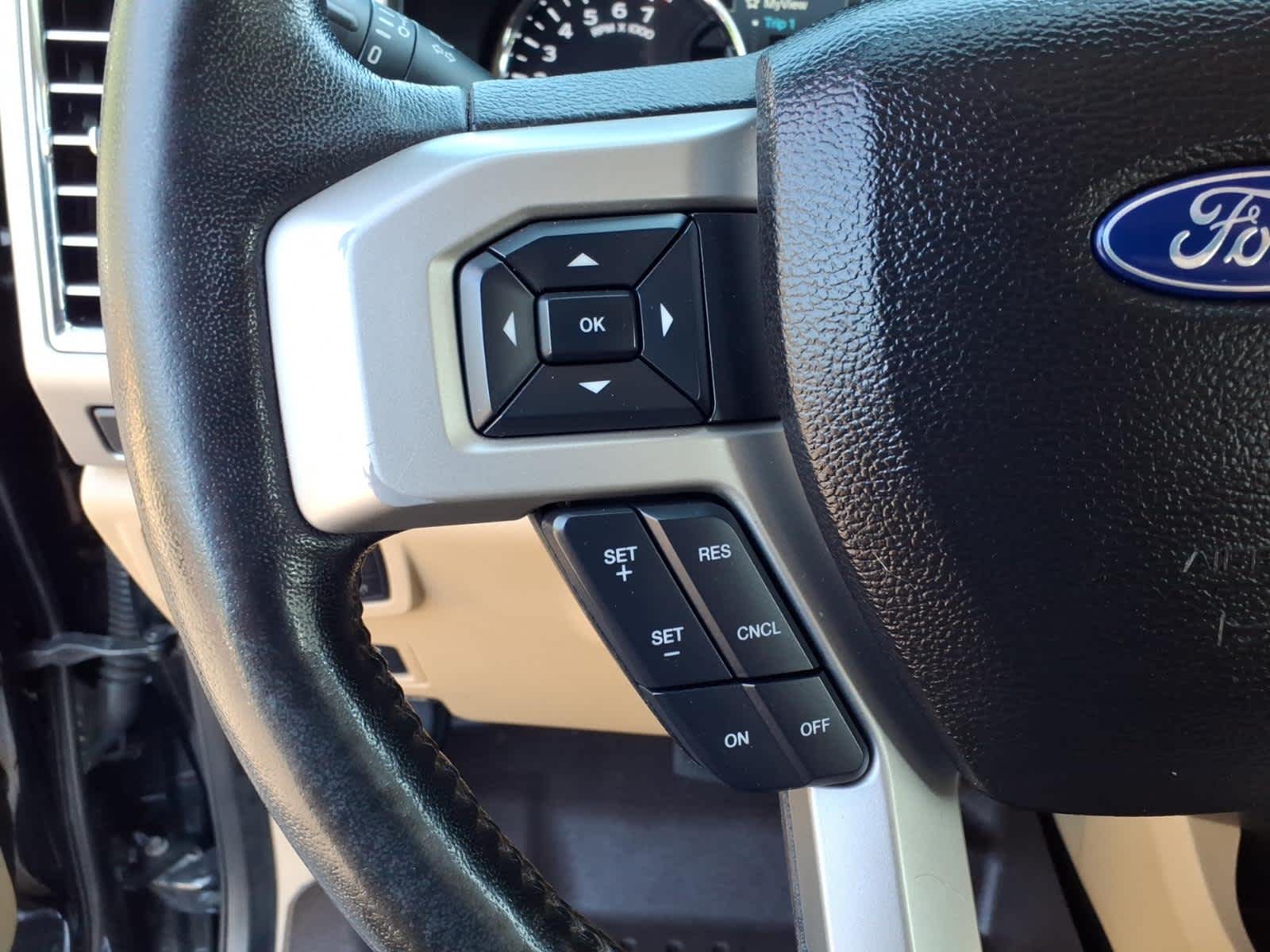 2017 Ford Super Duty F-350 SRW Lariat