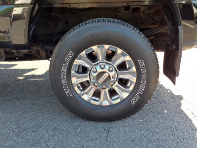 2017 Ford Super Duty F-350 SRW Lariat