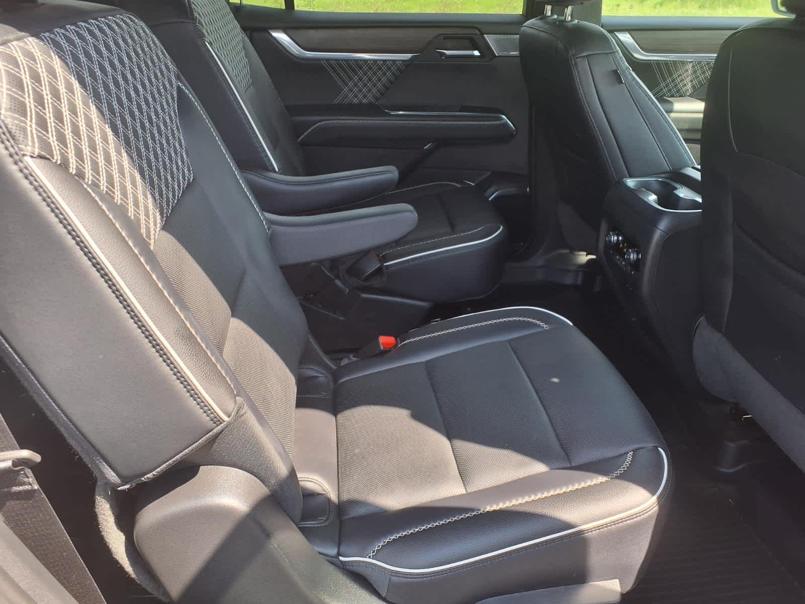 2024 GMC Acadia AWD Denali