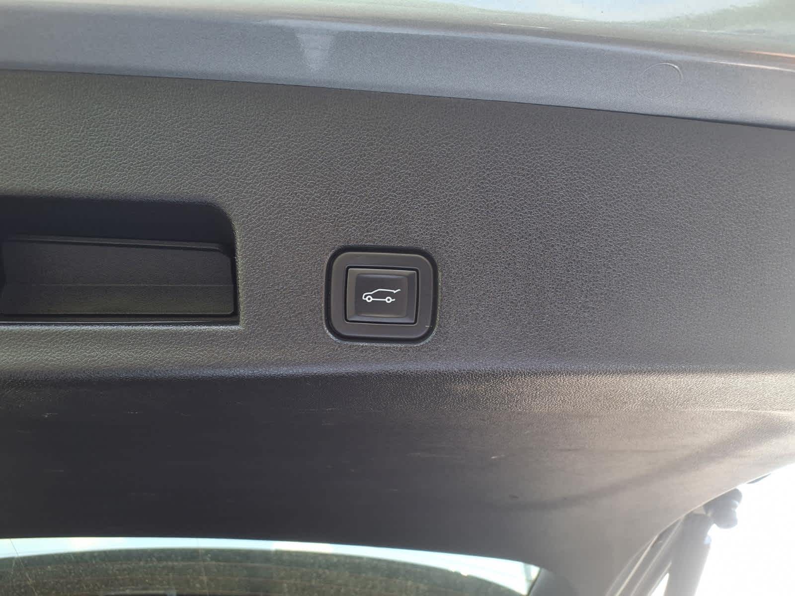 2024 GMC Acadia AWD Denali