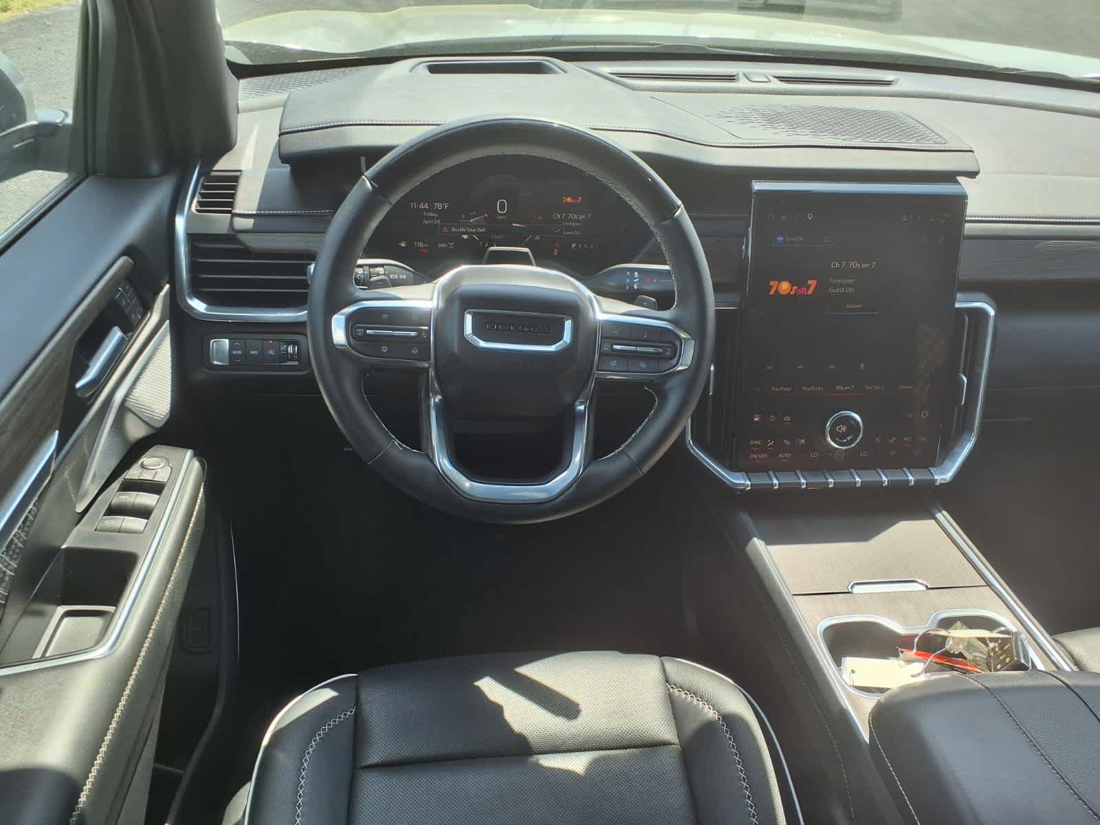 2024 GMC Acadia AWD Denali