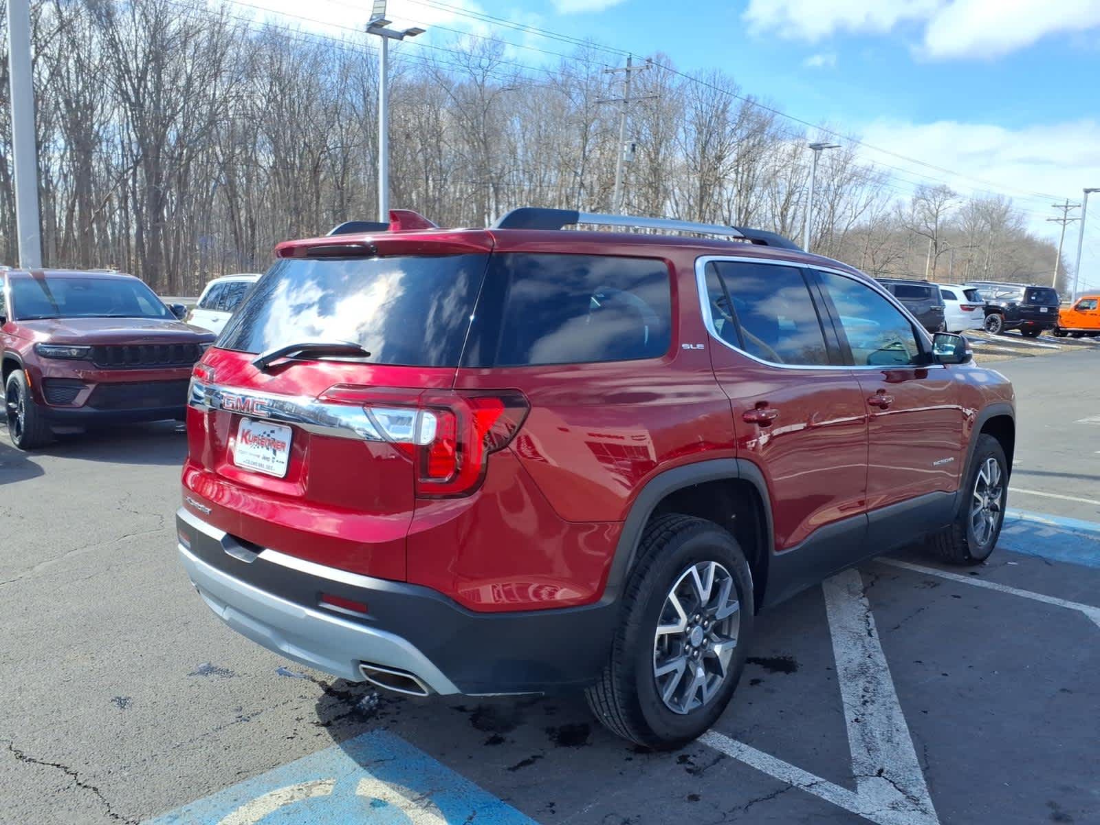 2023 GMC Acadia SLE