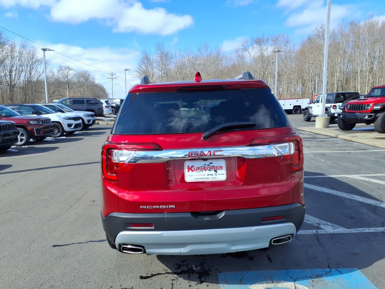 2023 GMC Acadia SLE