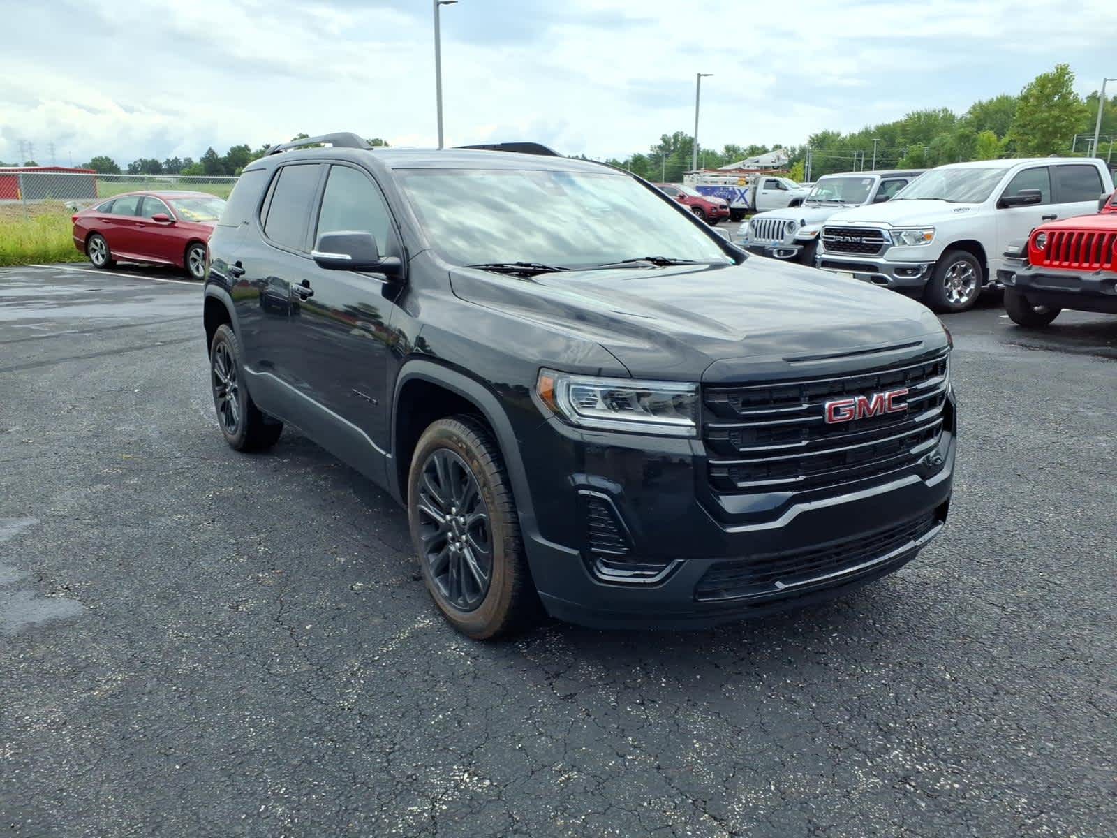 2023 GMC Acadia SLE