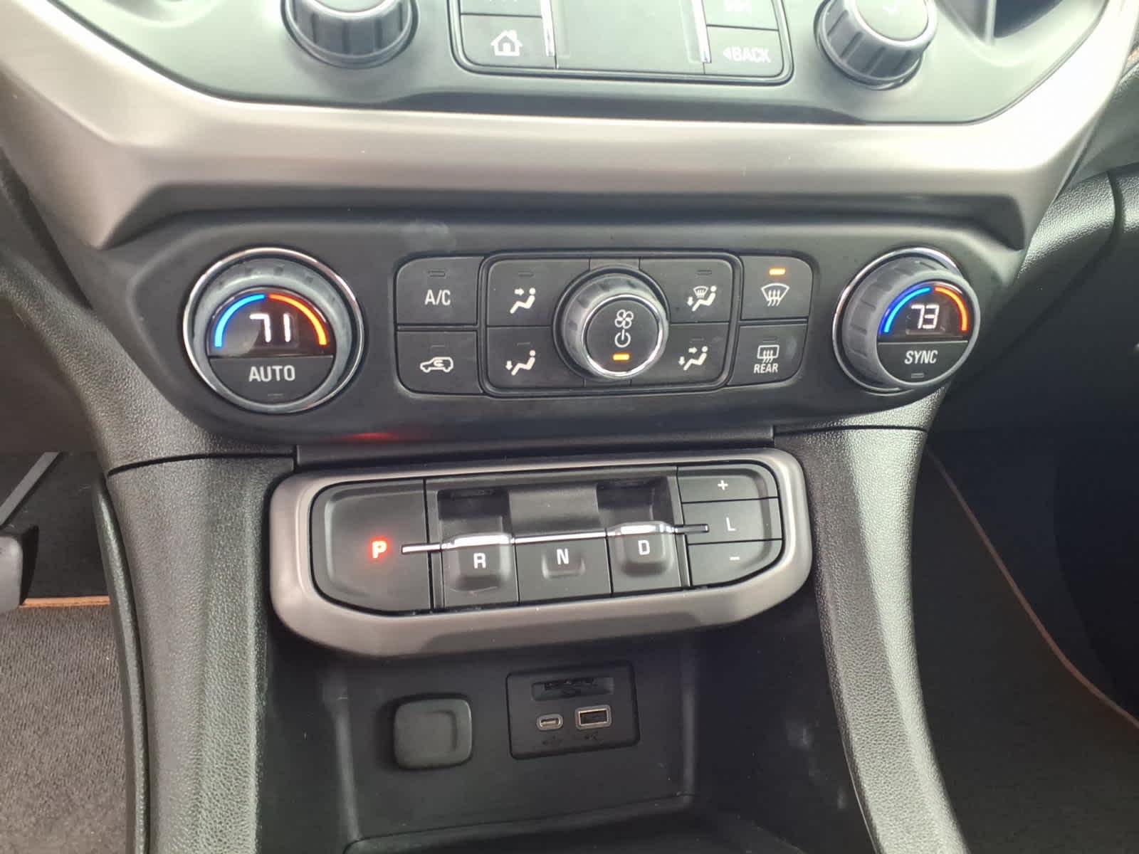 2023 GMC Acadia AT4