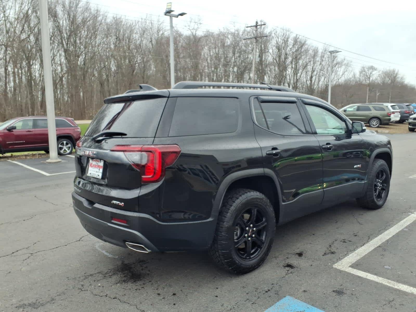 2023 GMC Acadia AT4