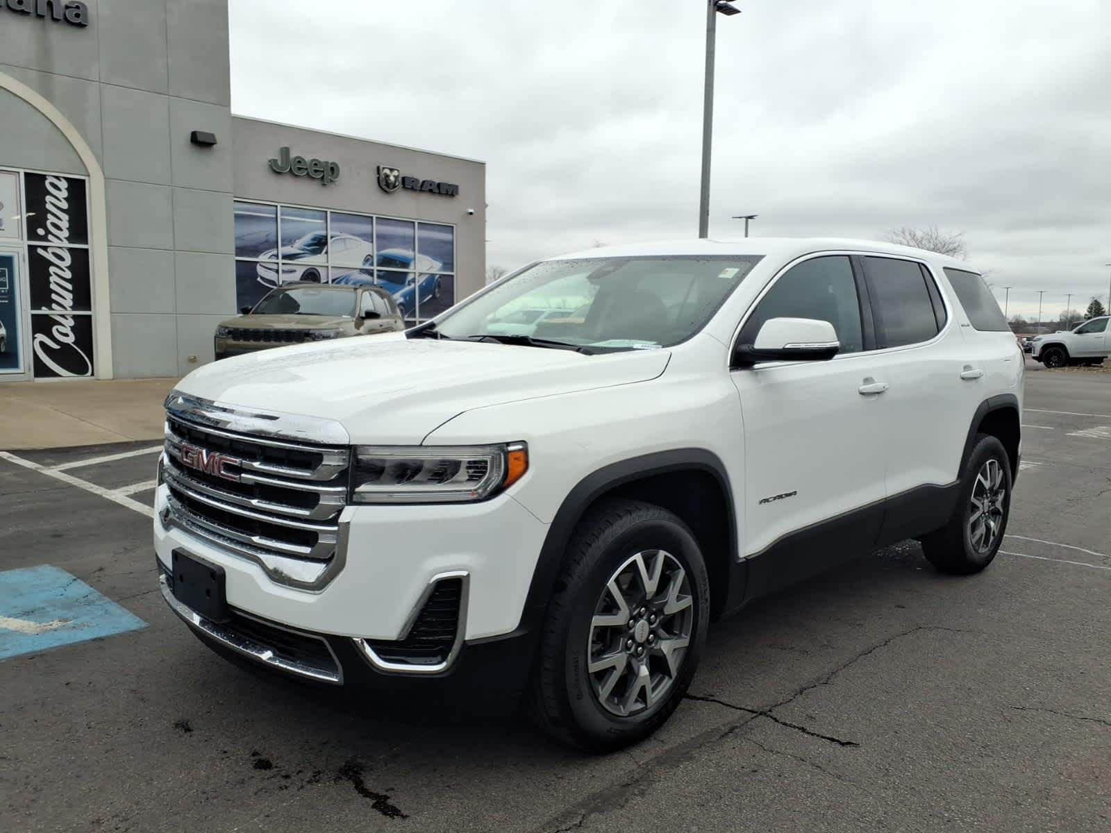2023 GMC Acadia SLE