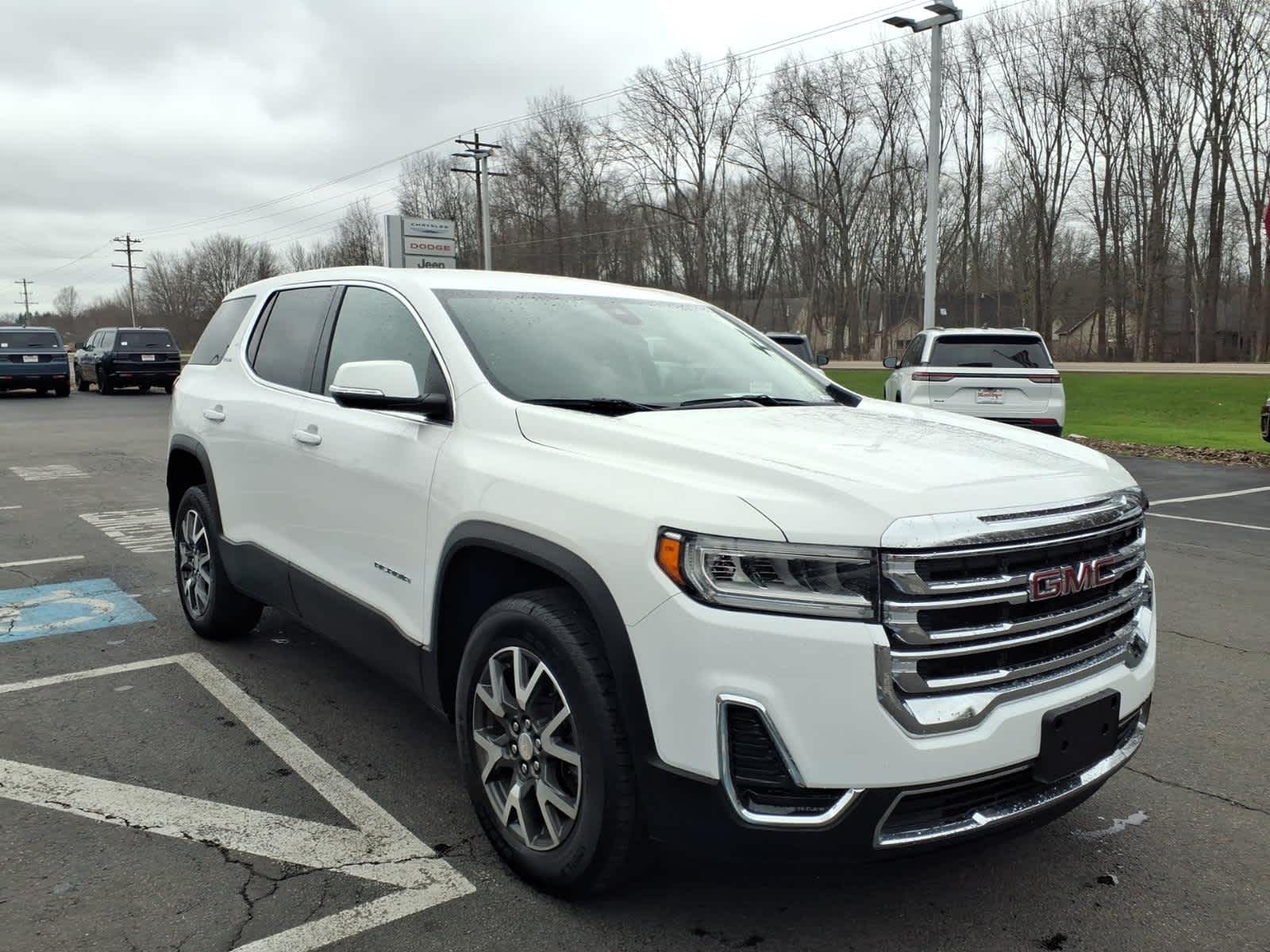 2023 GMC Acadia SLE