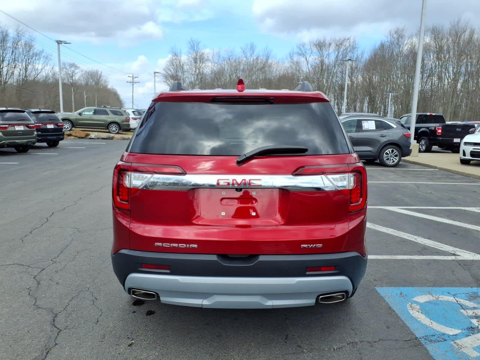 2023 GMC Acadia SLT