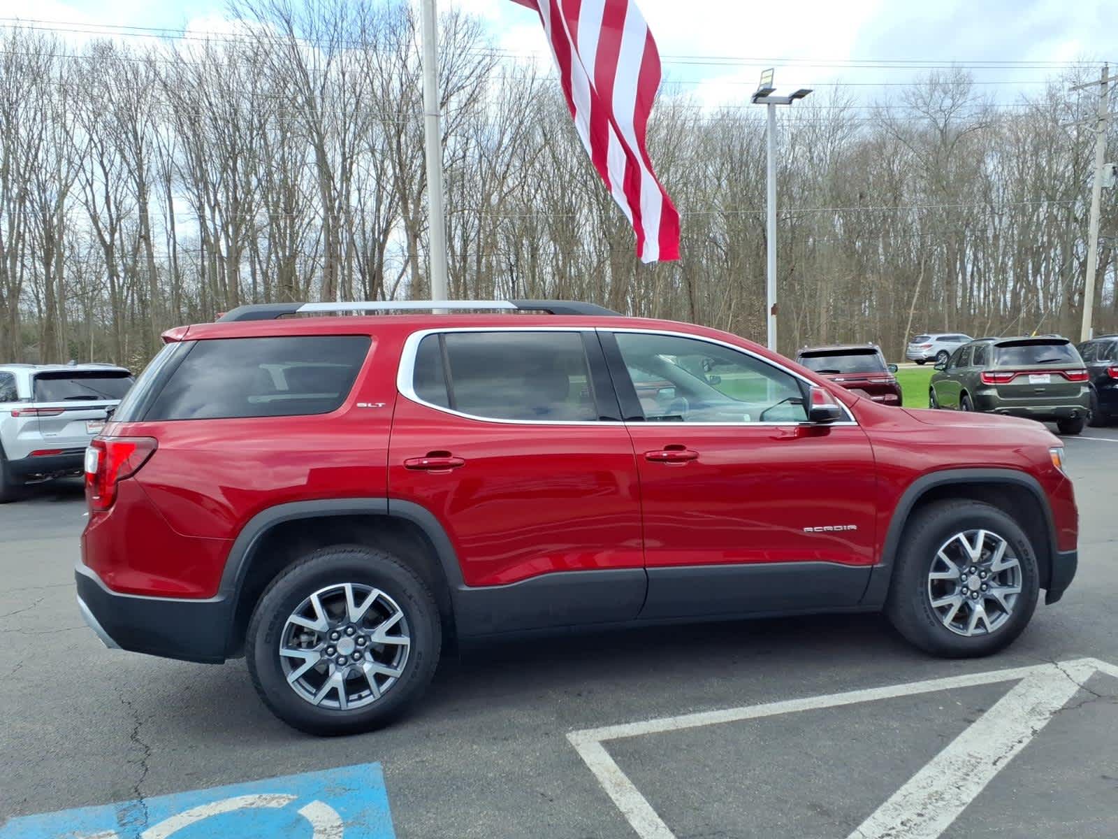 2023 GMC Acadia SLT