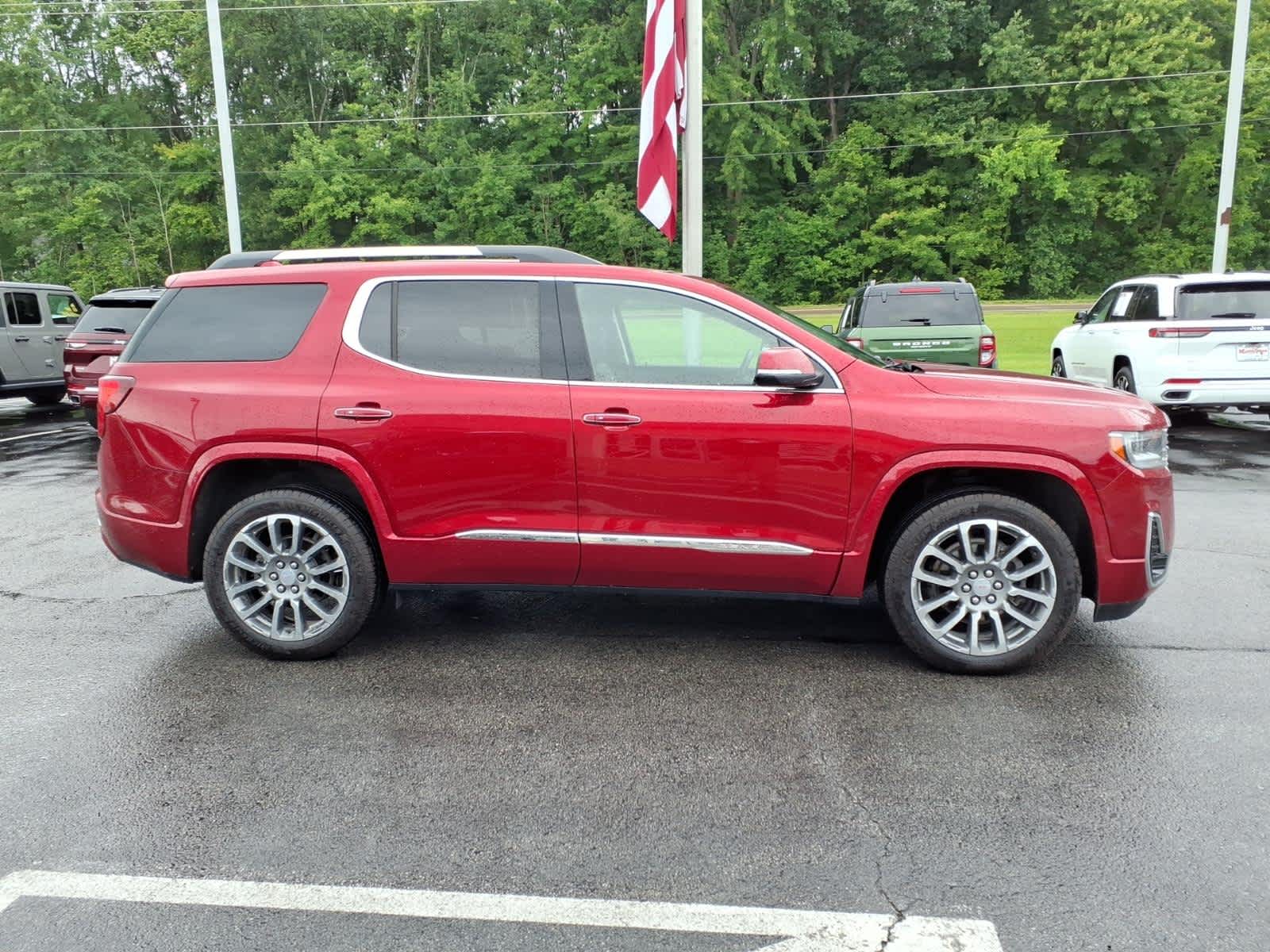 2023 GMC Acadia Denali