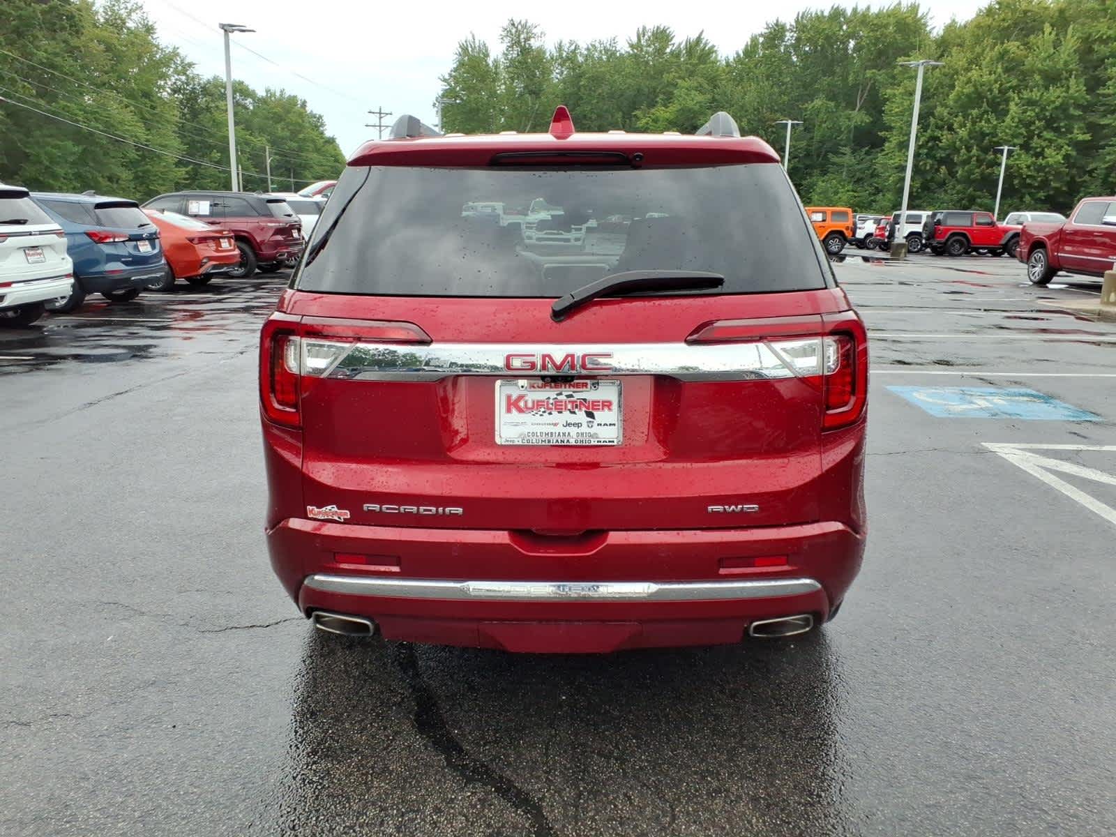 2023 GMC Acadia Denali