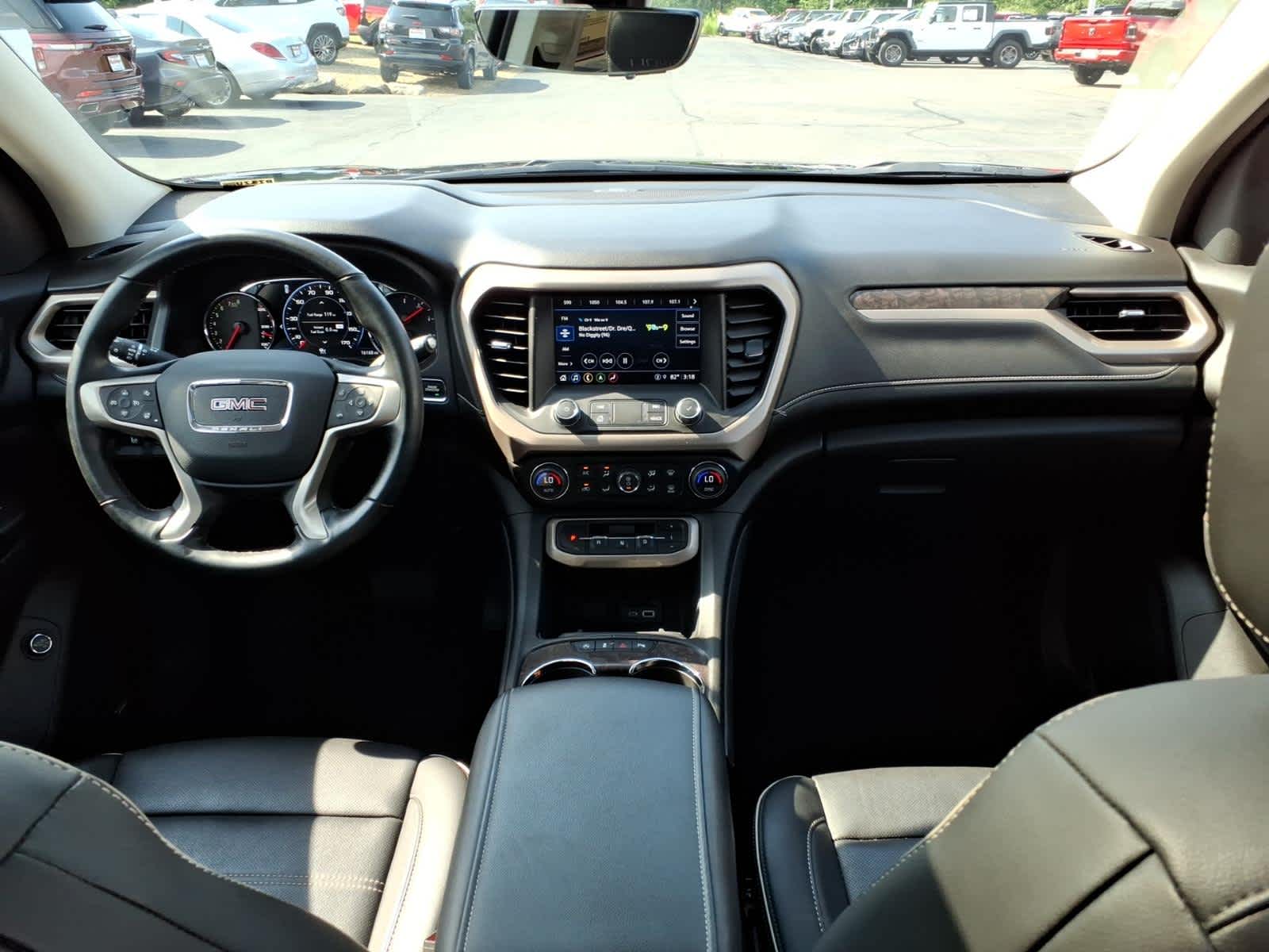 2023 GMC Acadia Denali