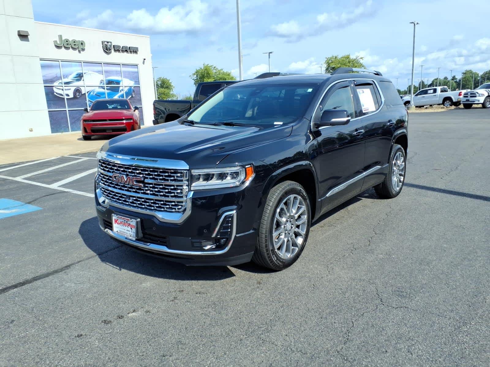 2023 GMC Acadia Denali