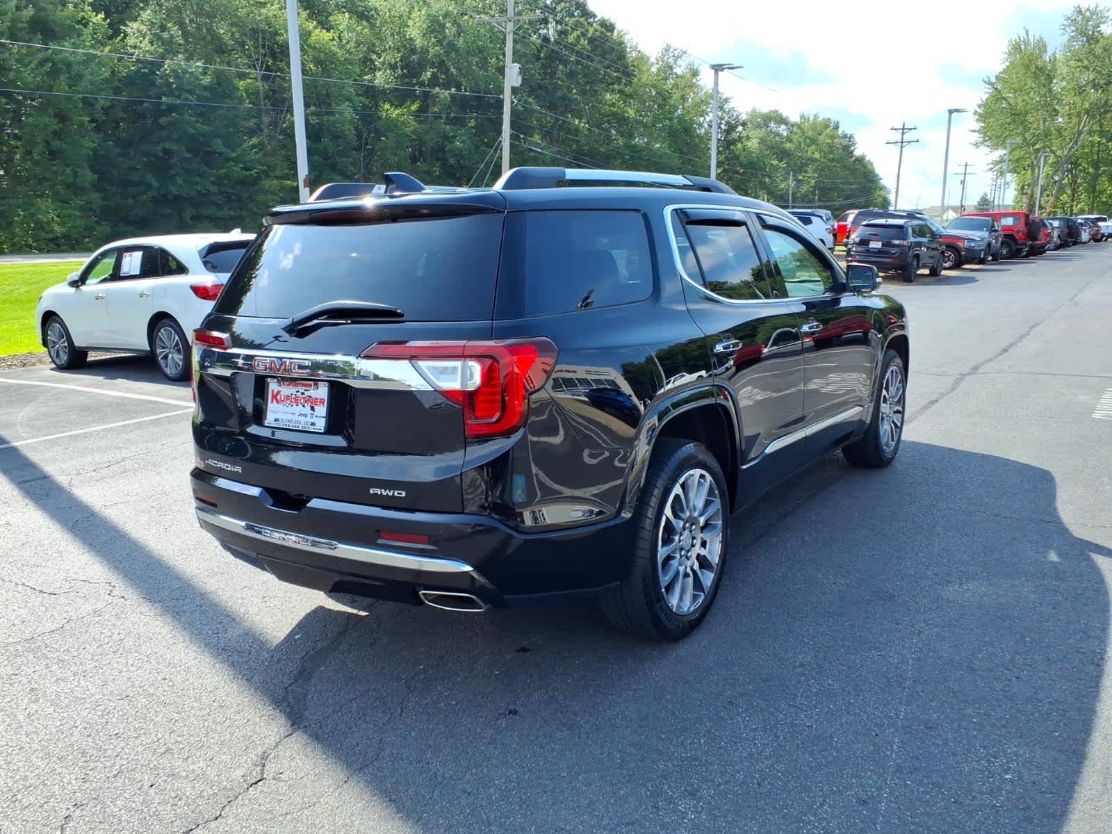 2023 GMC Acadia Denali