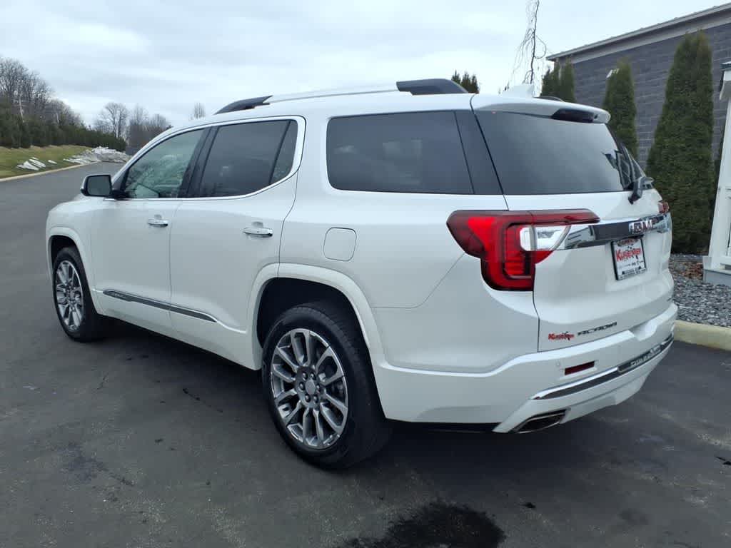 2023 GMC Acadia Denali