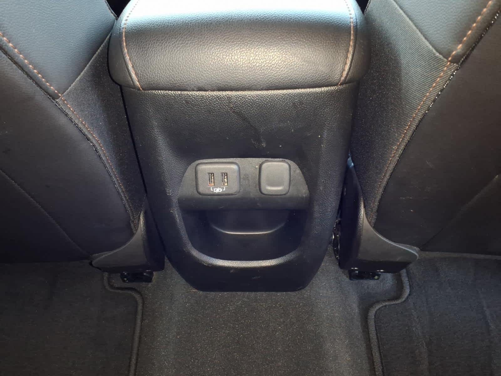 2022 GMC Canyon 4WD AT4 w/Cloth