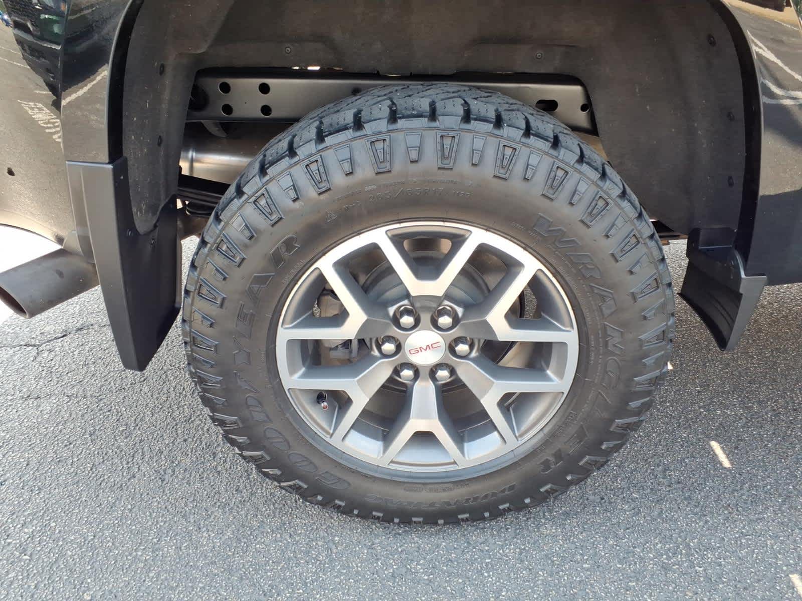 2022 GMC Canyon 4WD AT4 w/Cloth