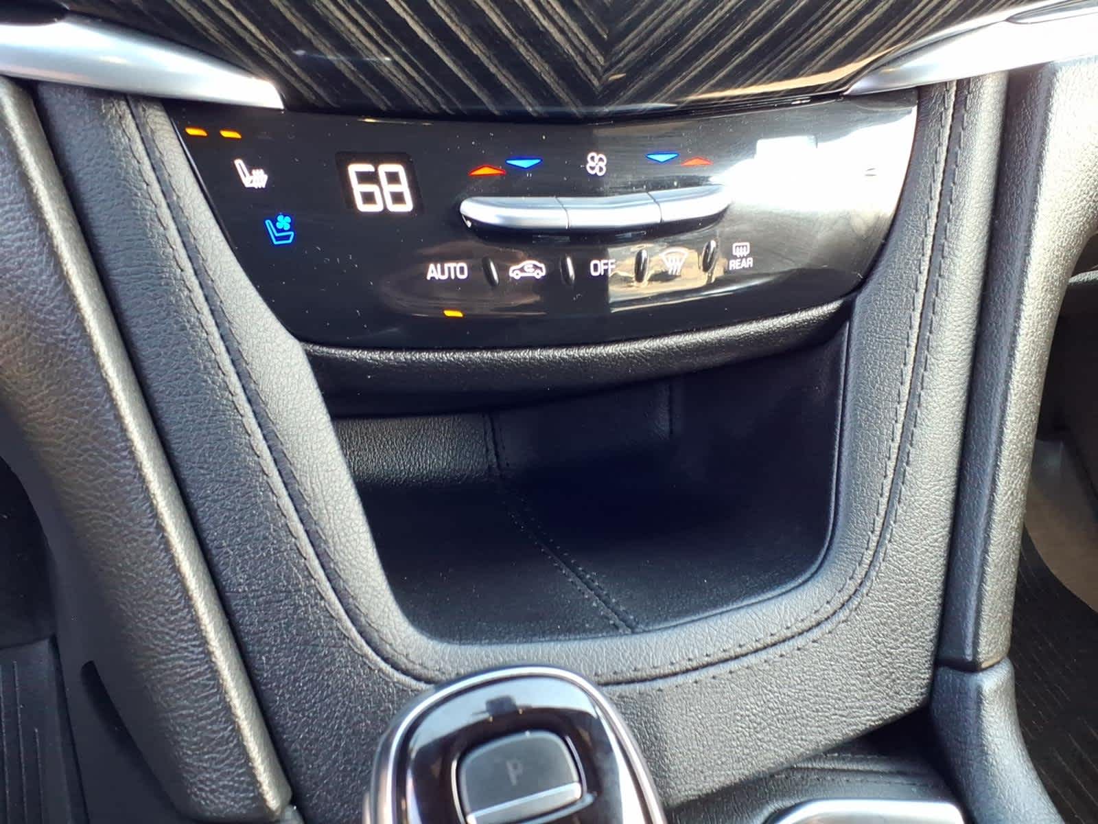 2024 Cadillac XT6 FWD Premium Luxury
