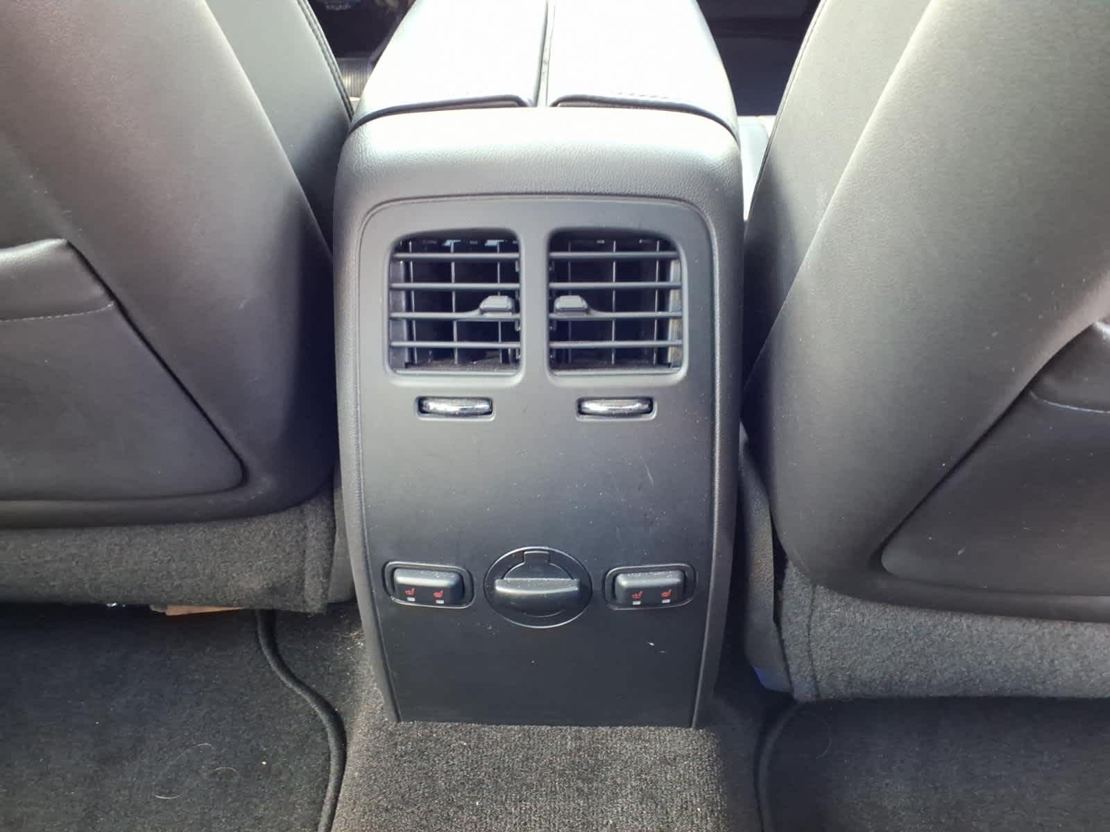 2013 Lincoln MKS Base