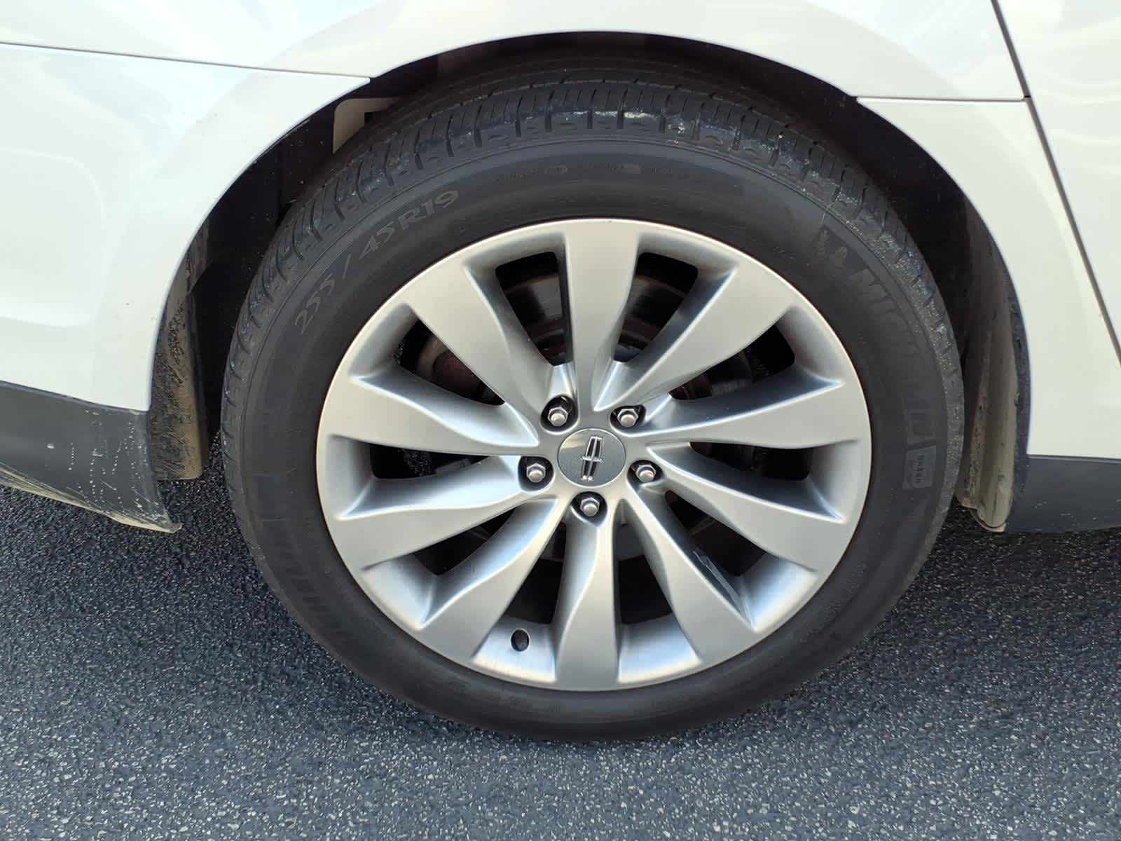 2013 Lincoln MKS Base