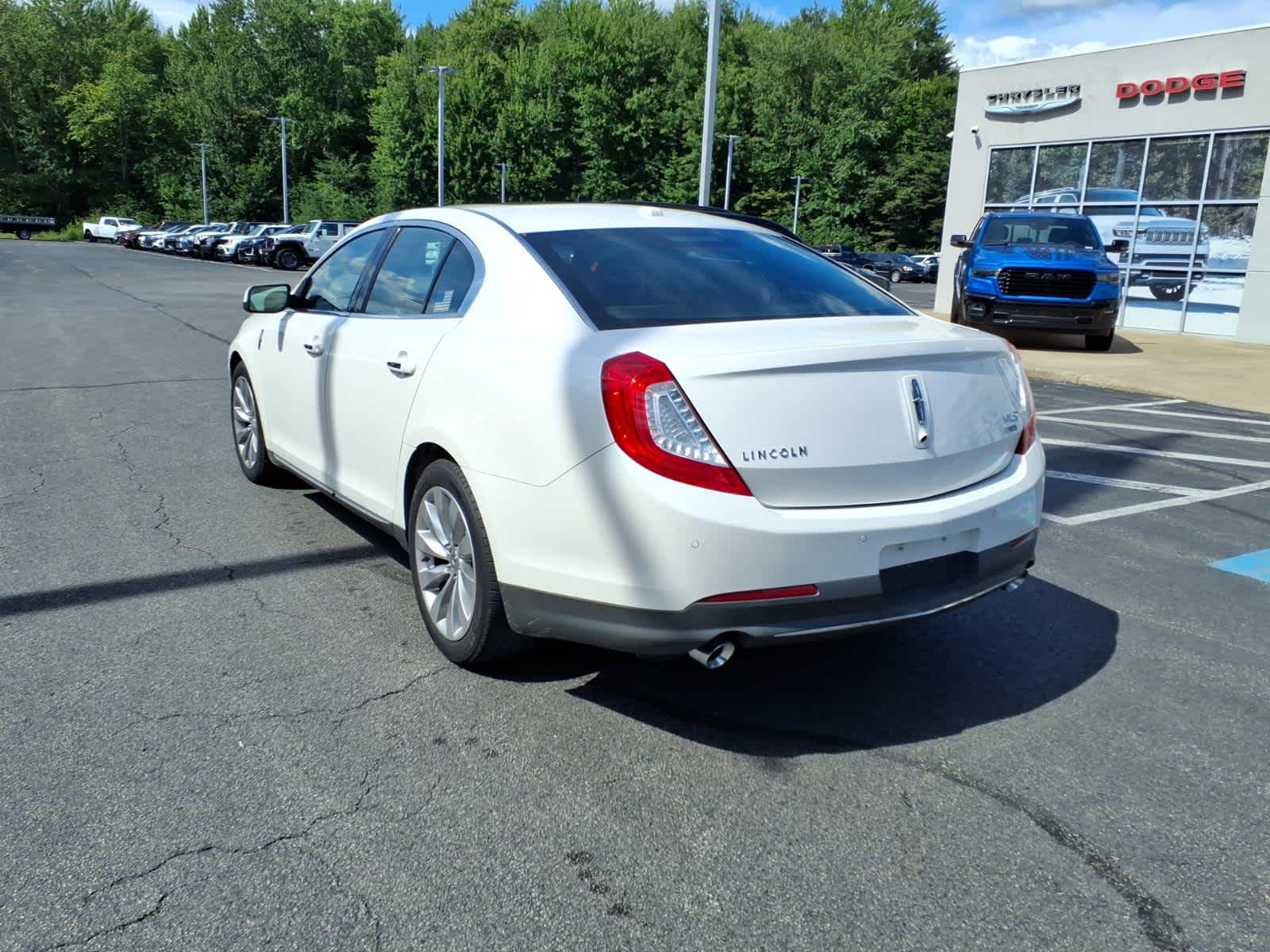 2013 Lincoln MKS Base