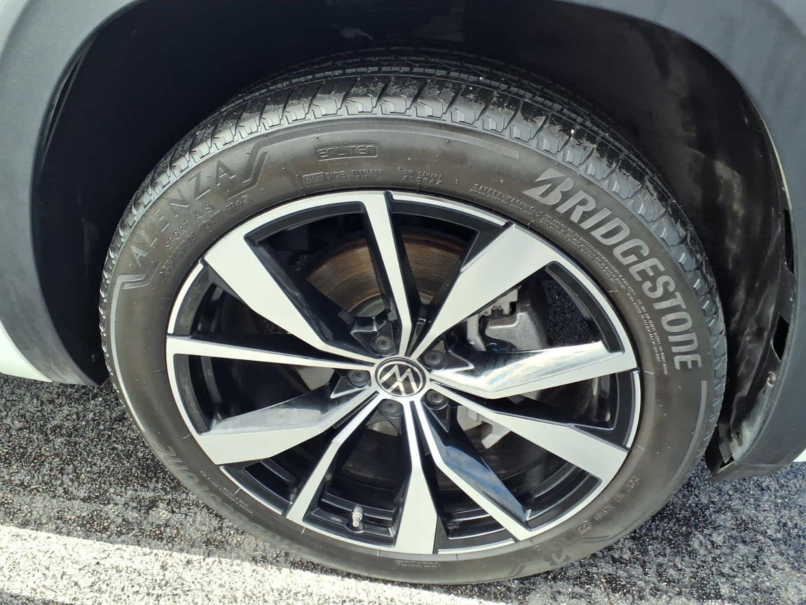 2025 Volkswagen Atlas 2.0T SEL Premium R-Line